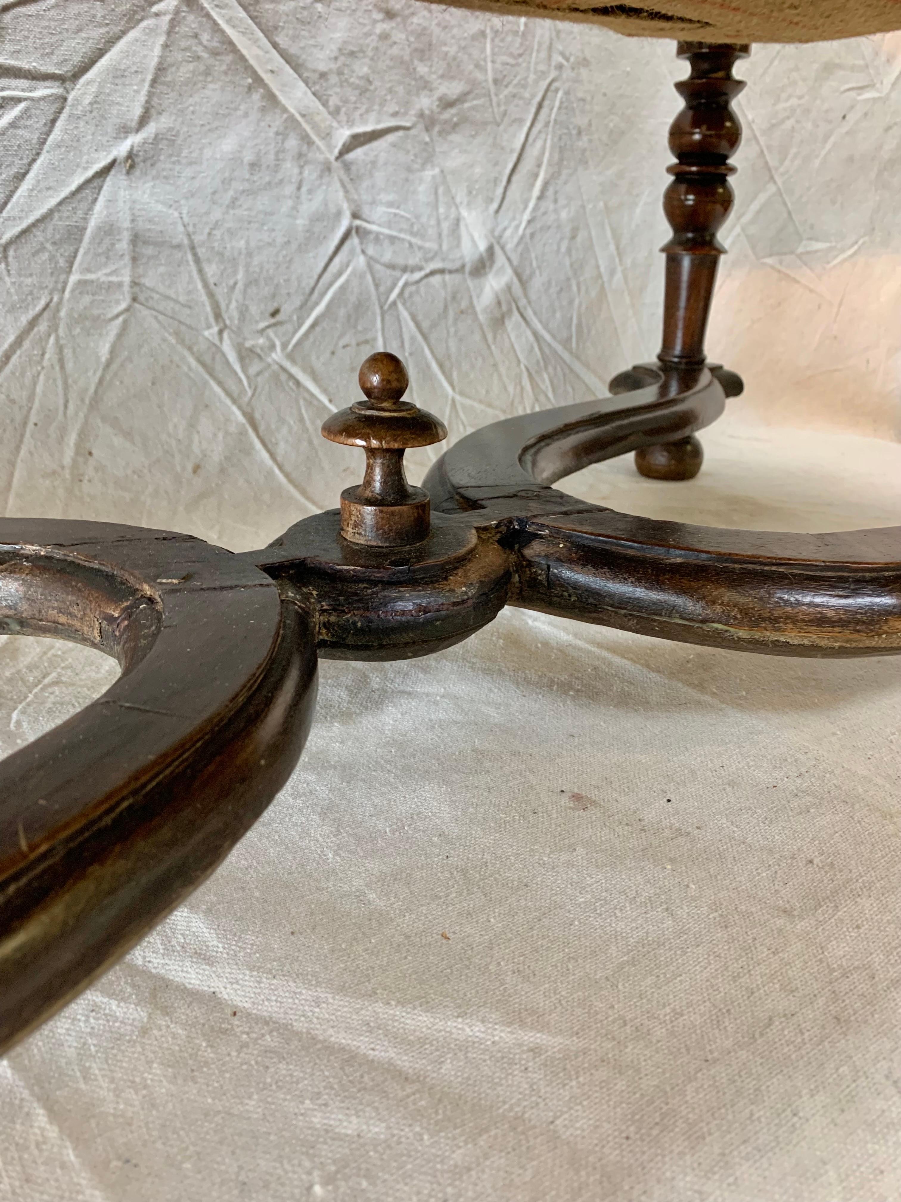 Late 19th Century French Walnut Ottoman 5