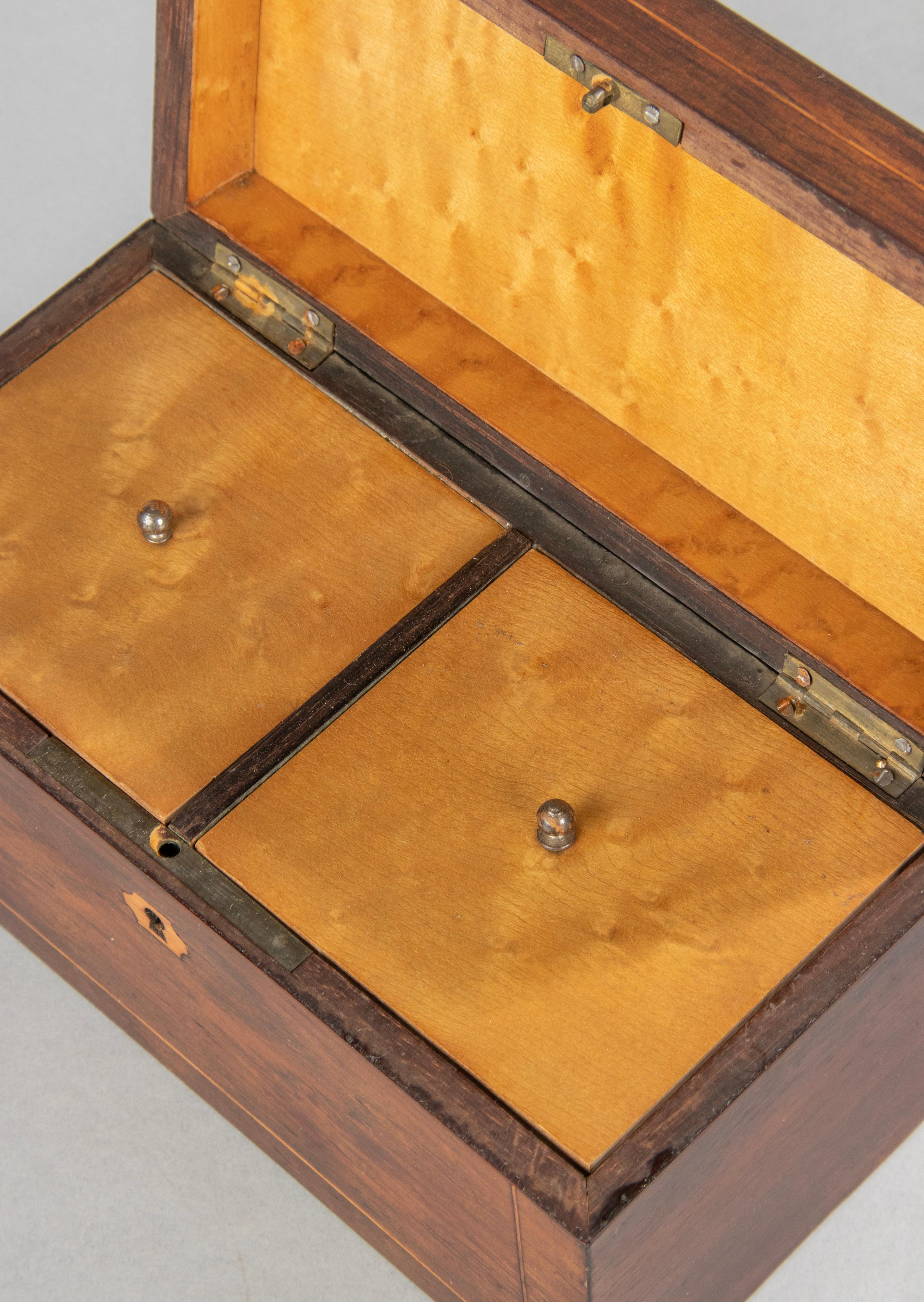 Hand-Crafted Late 19th Century French Wood Veneer Marquetry Tea Caddy For Sale