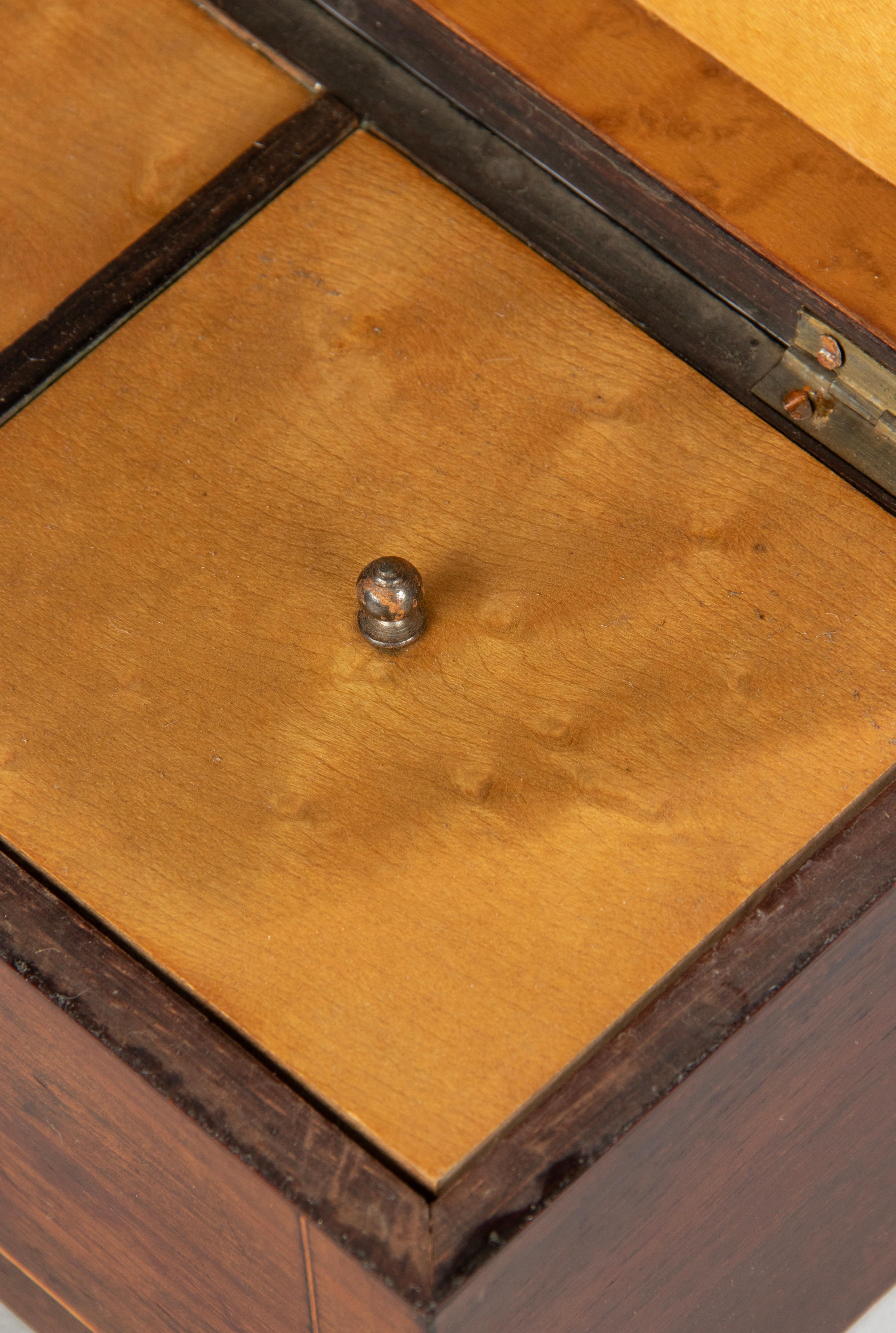 Boîte à thé en marqueterie de placage de bois française de la fin du 19e siècle en vente 1