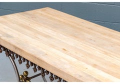 Tavolo da pasticceria francese di fine Ottocento in ferro battuto e ottone in stile gotico revival