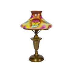 Gas-Tischlampe des späten 19. Jahrhunderts mit Pfauenglasschirm