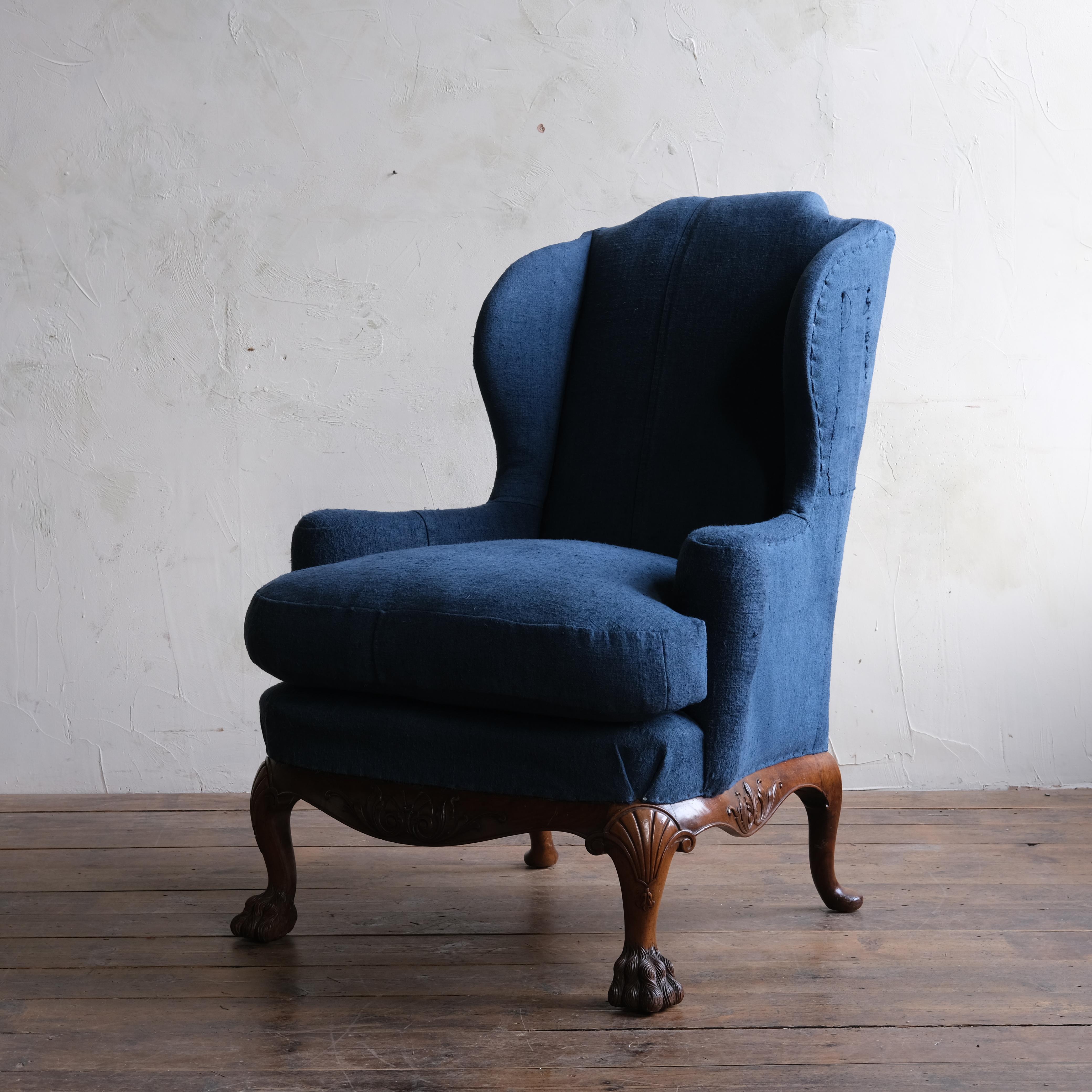 Victorian Late 19th Century George I Style Walnut Wingback Armchair For Sale