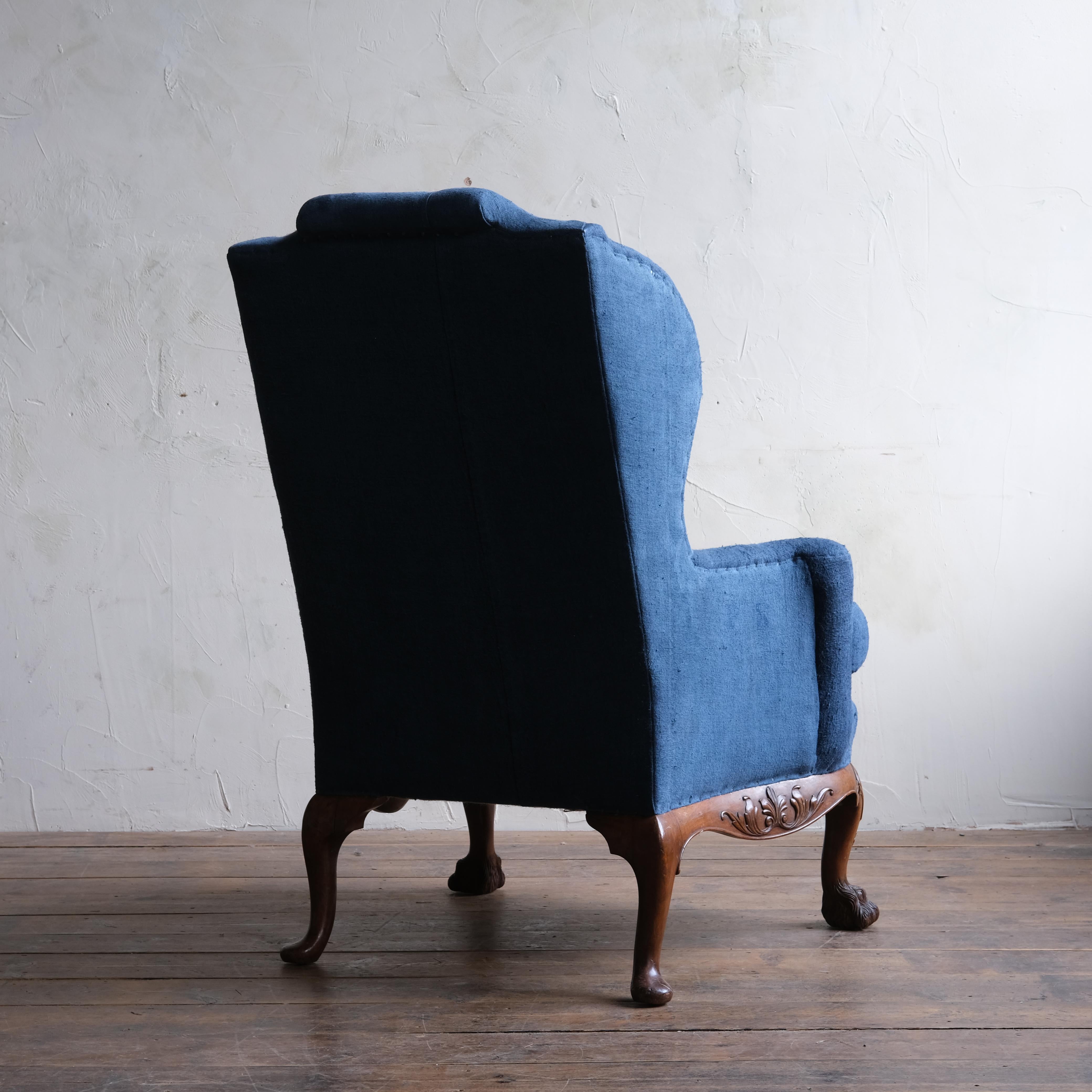 Linen Late 19th Century George I Style Walnut Wingback Armchair For Sale