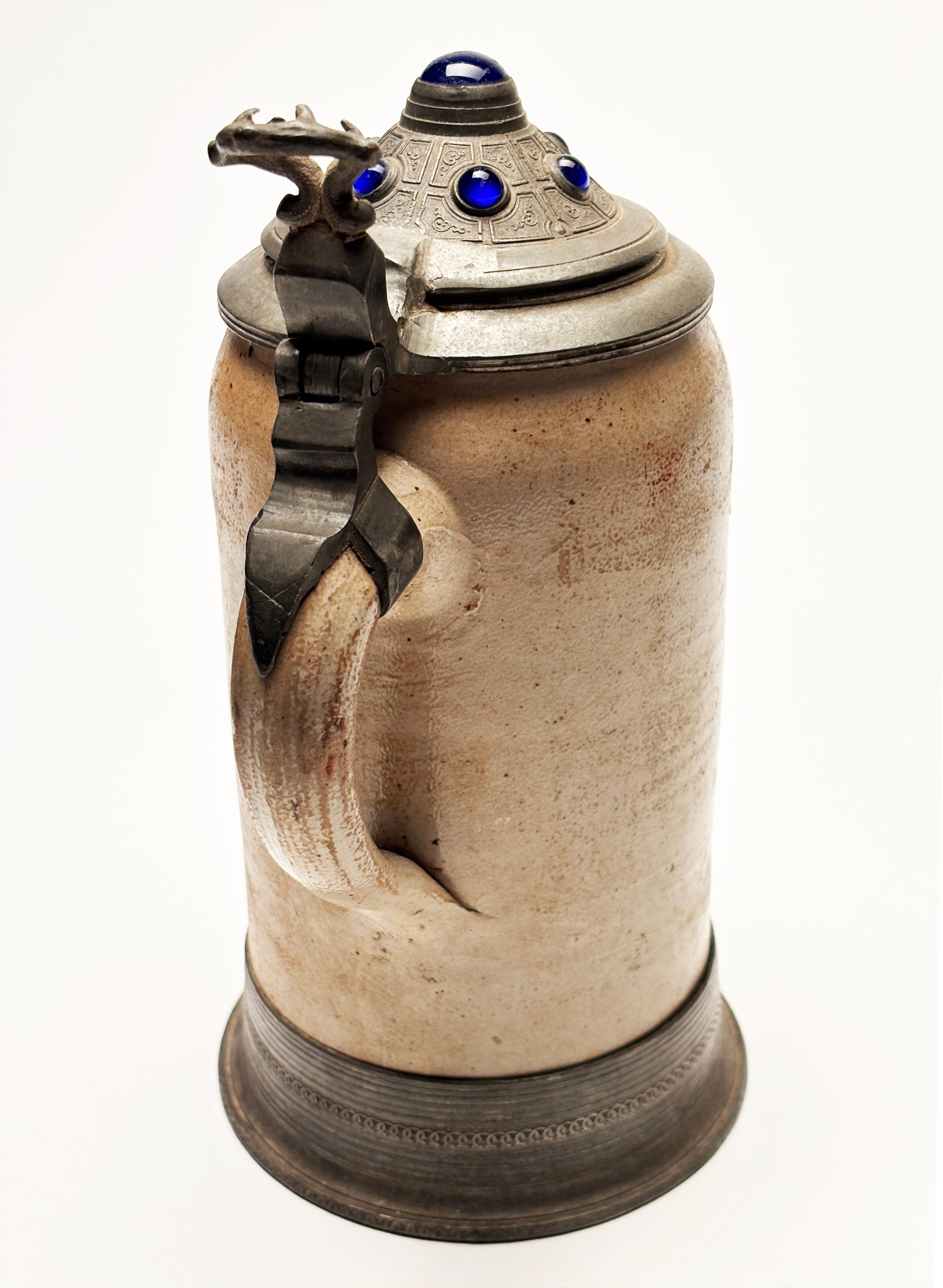 Stein da birra tedesco della fine del XIX secolo con decorazioni in vetro blu cobalto in vendita 10