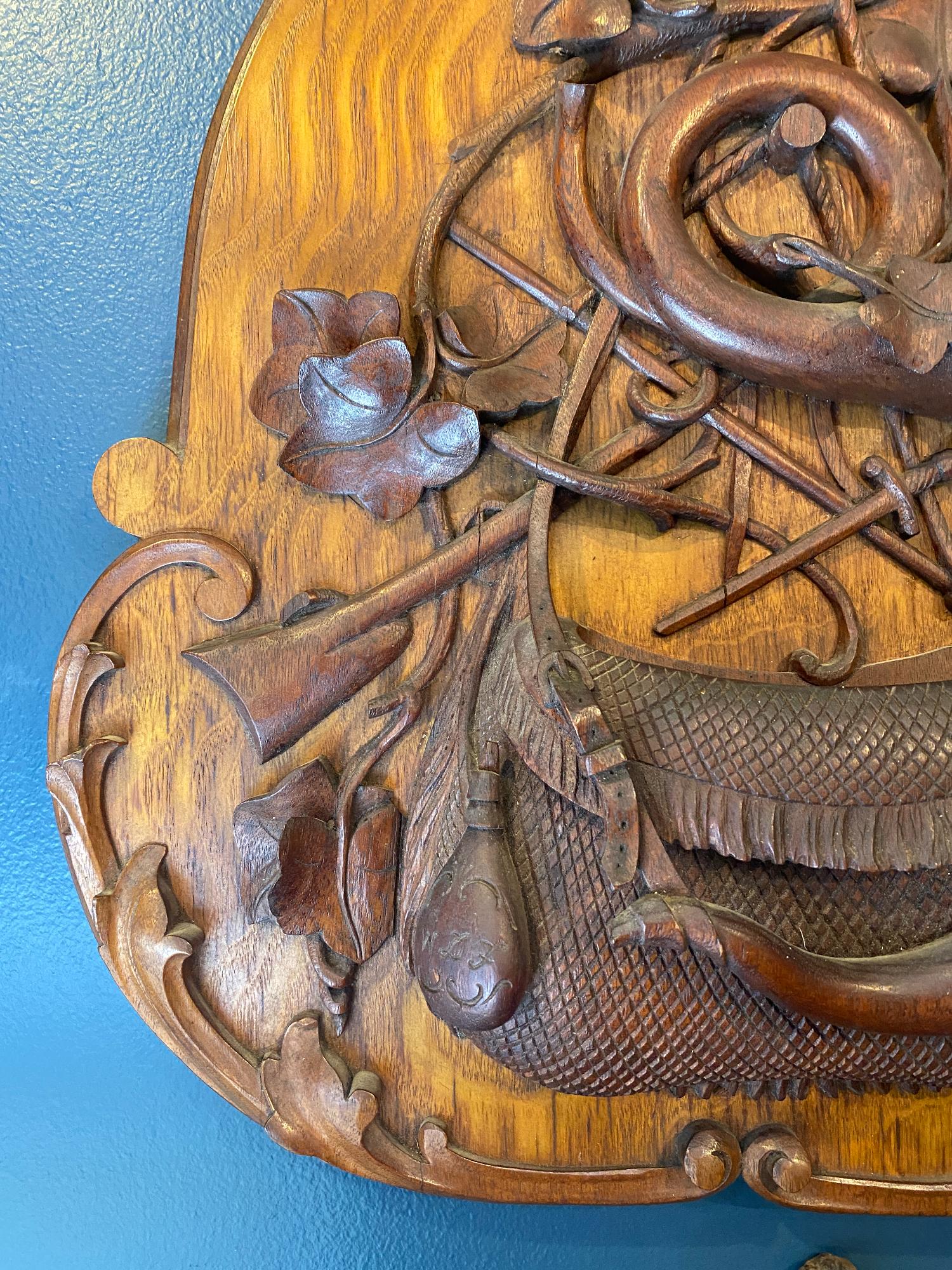 Late 19th Century German Carved Black Forest Wood Trophy Plaque In Good Condition For Sale In Middleburg, VA