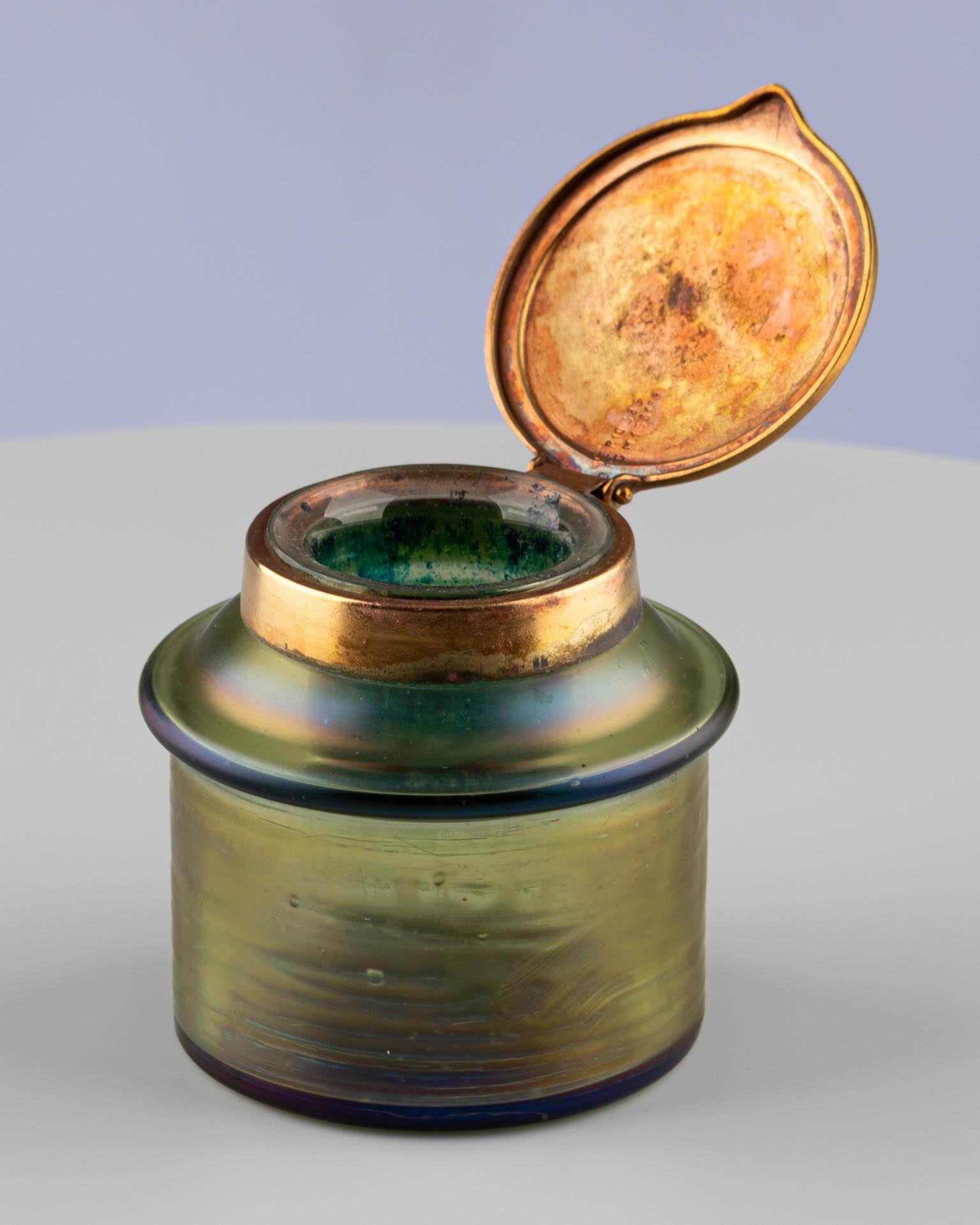 Tintero de cristal alemán o bohemio de finales del siglo XIX Bronce en venta