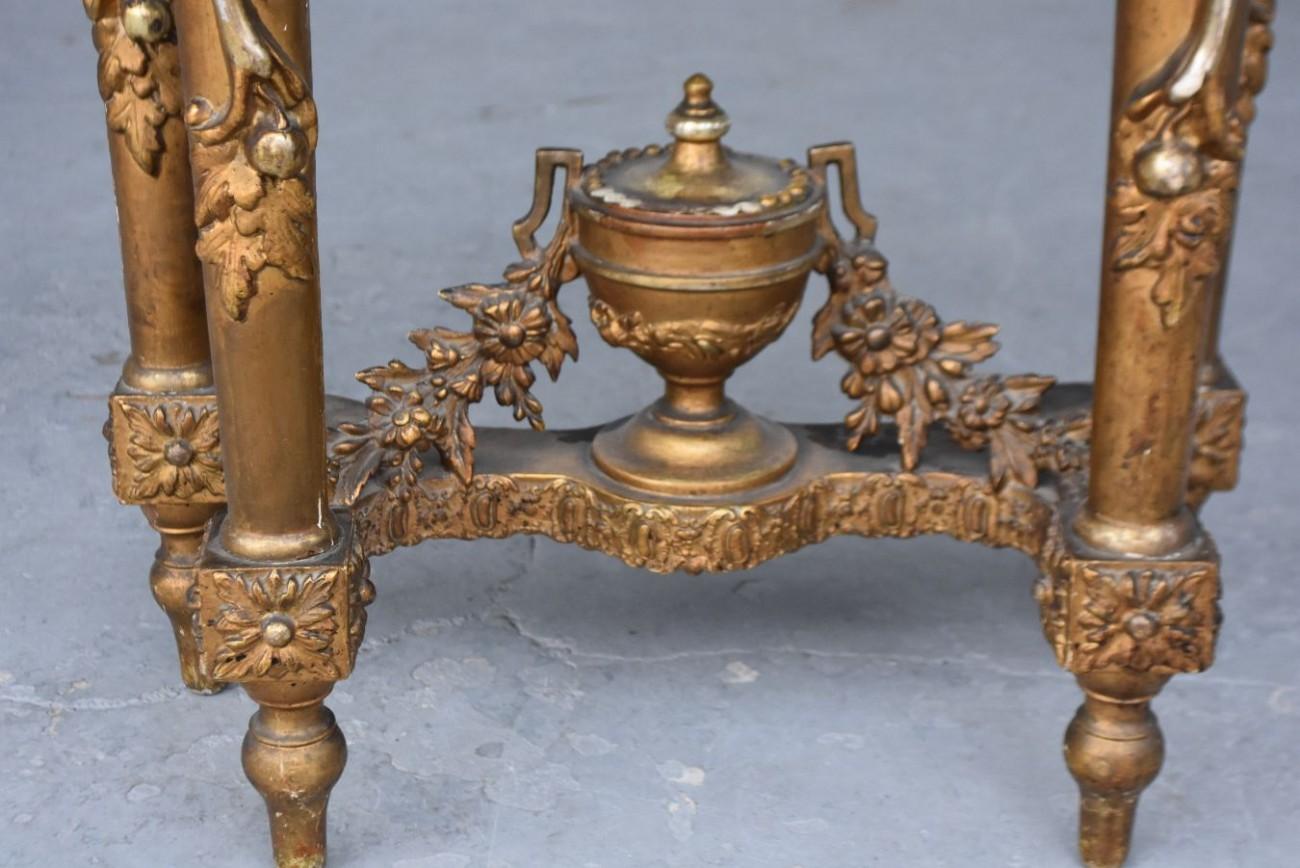 Late 19th Century Gilded Wood and Stucco Marble-Top Console In Good Condition For Sale In Marseille, FR