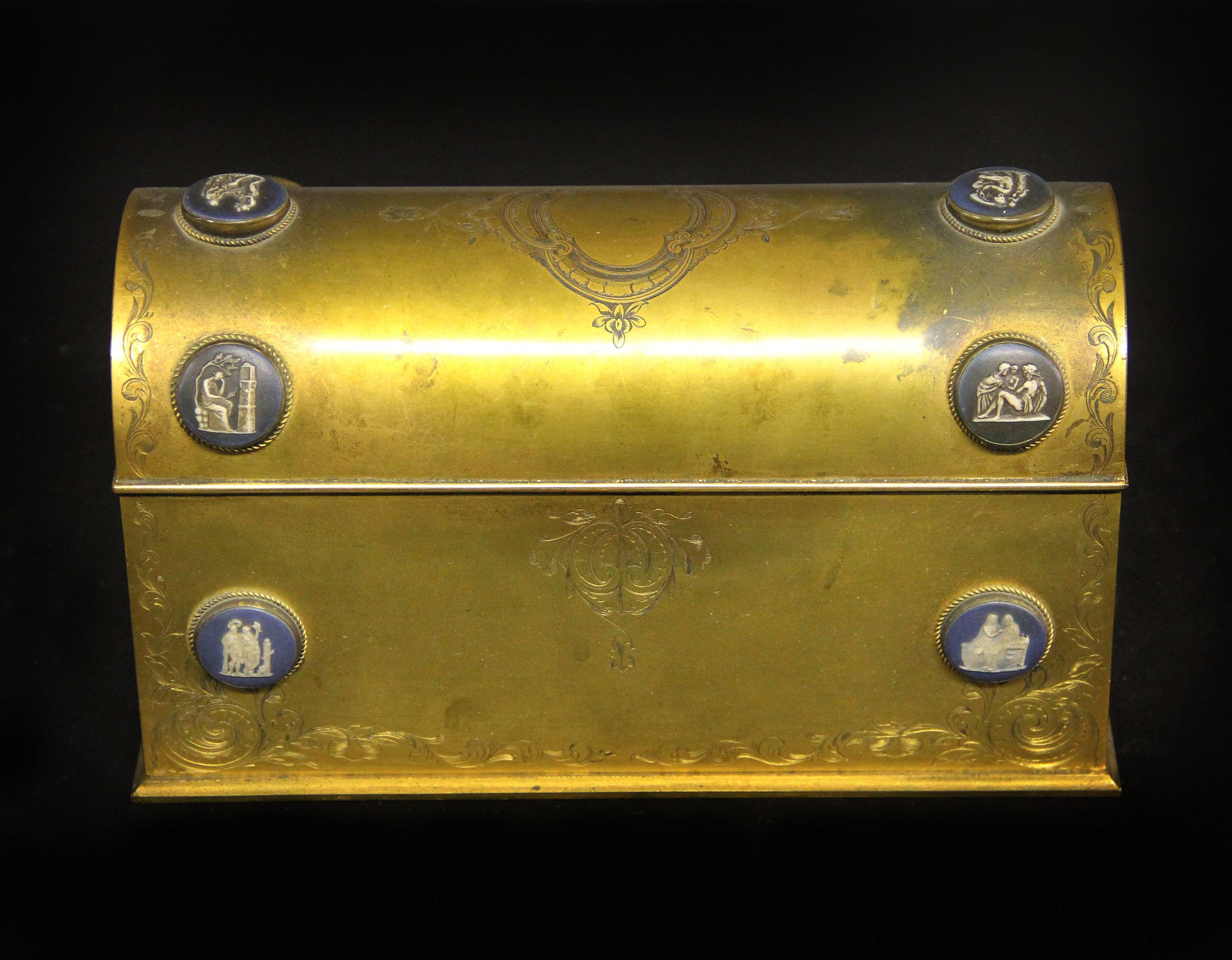 French Late 19th Century Gilt Bronze and Wedgwood Style Porcelain Etched Jewelry Box For Sale