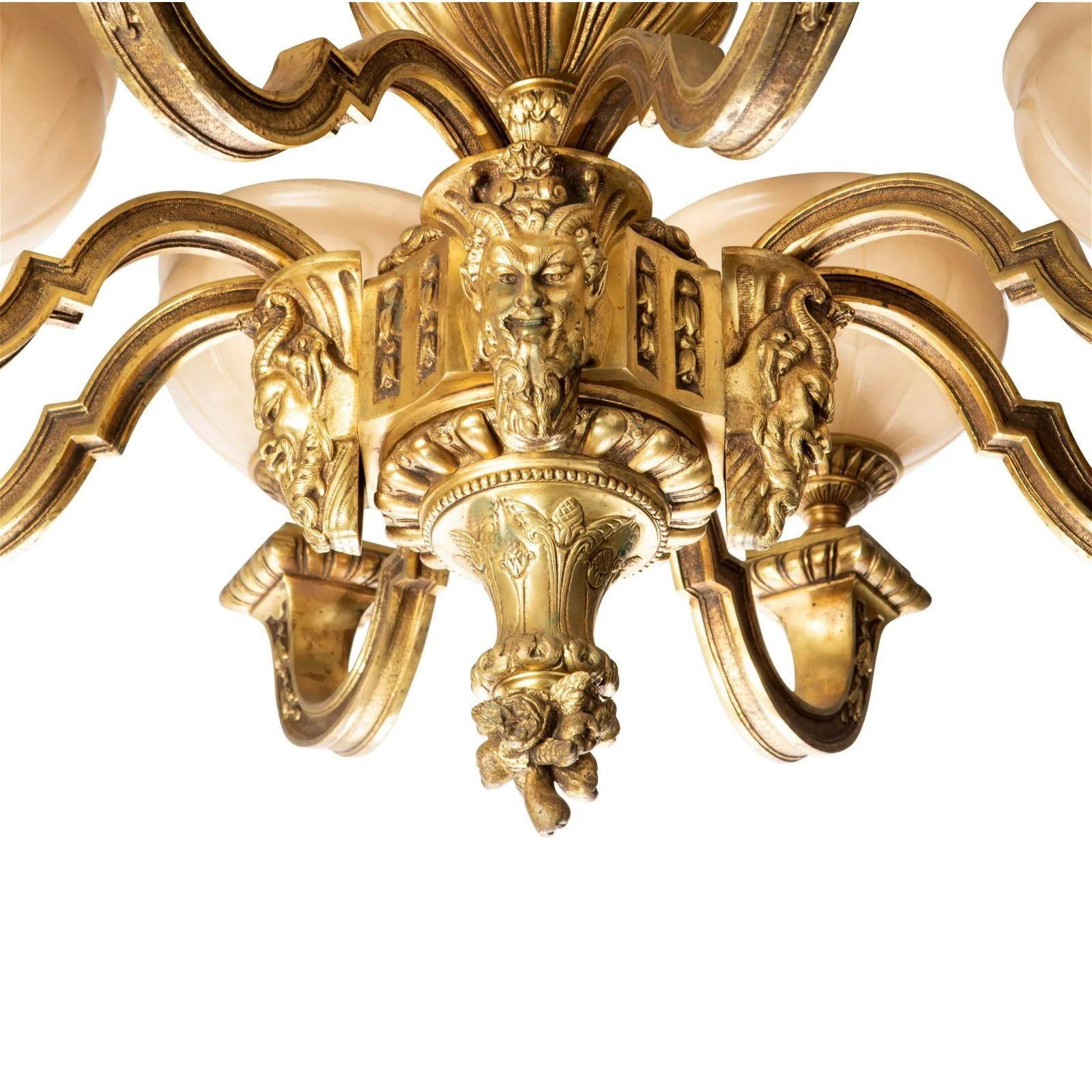 Placcato oro Lampadario in bronzo dorato della fine del XIX secolo in vendita