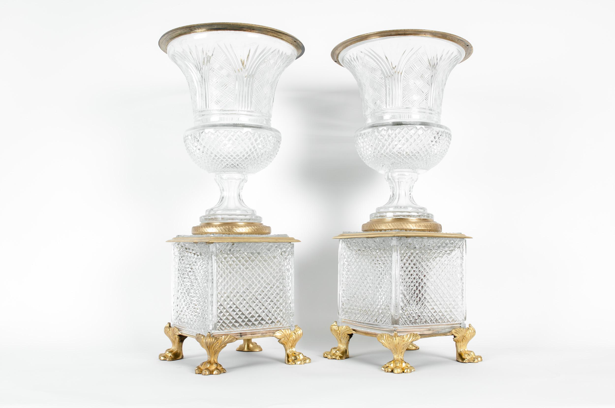 Vases / centres de table bronze doré de la fin du XIXe siècle / verre taillé 1