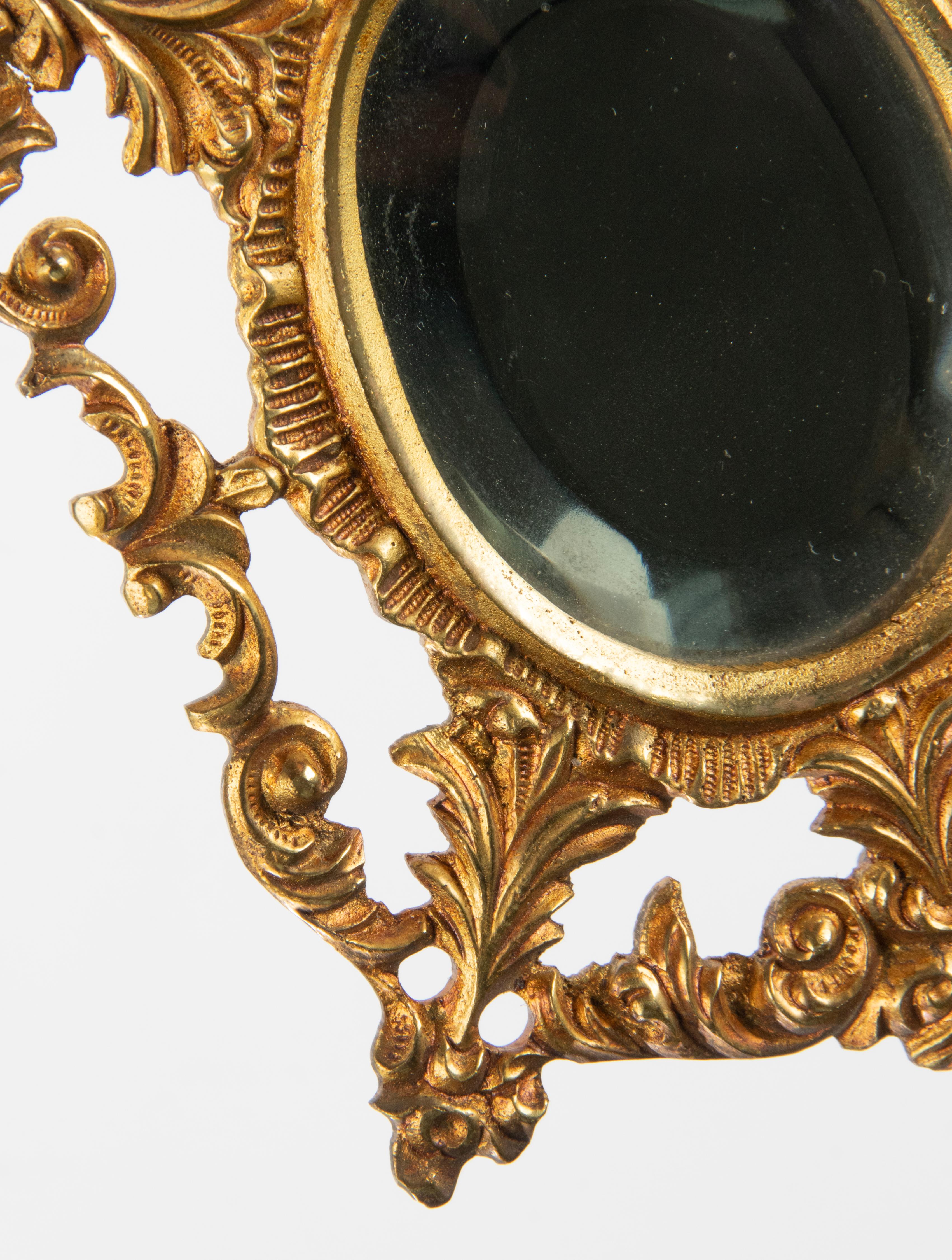Fin du 19ème siècle Petit miroir mural en bronze doré en vente 3
