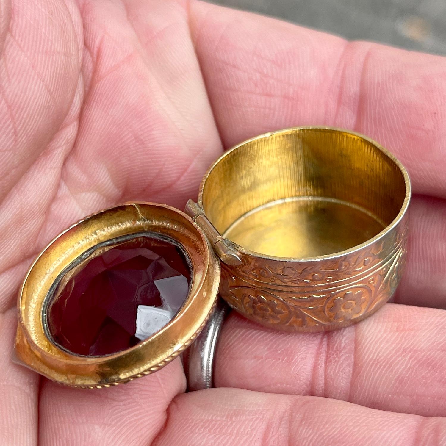 Late 19th Century Gilt Metal Pill Box with Beveled Burgundy Glass Top For Sale 5