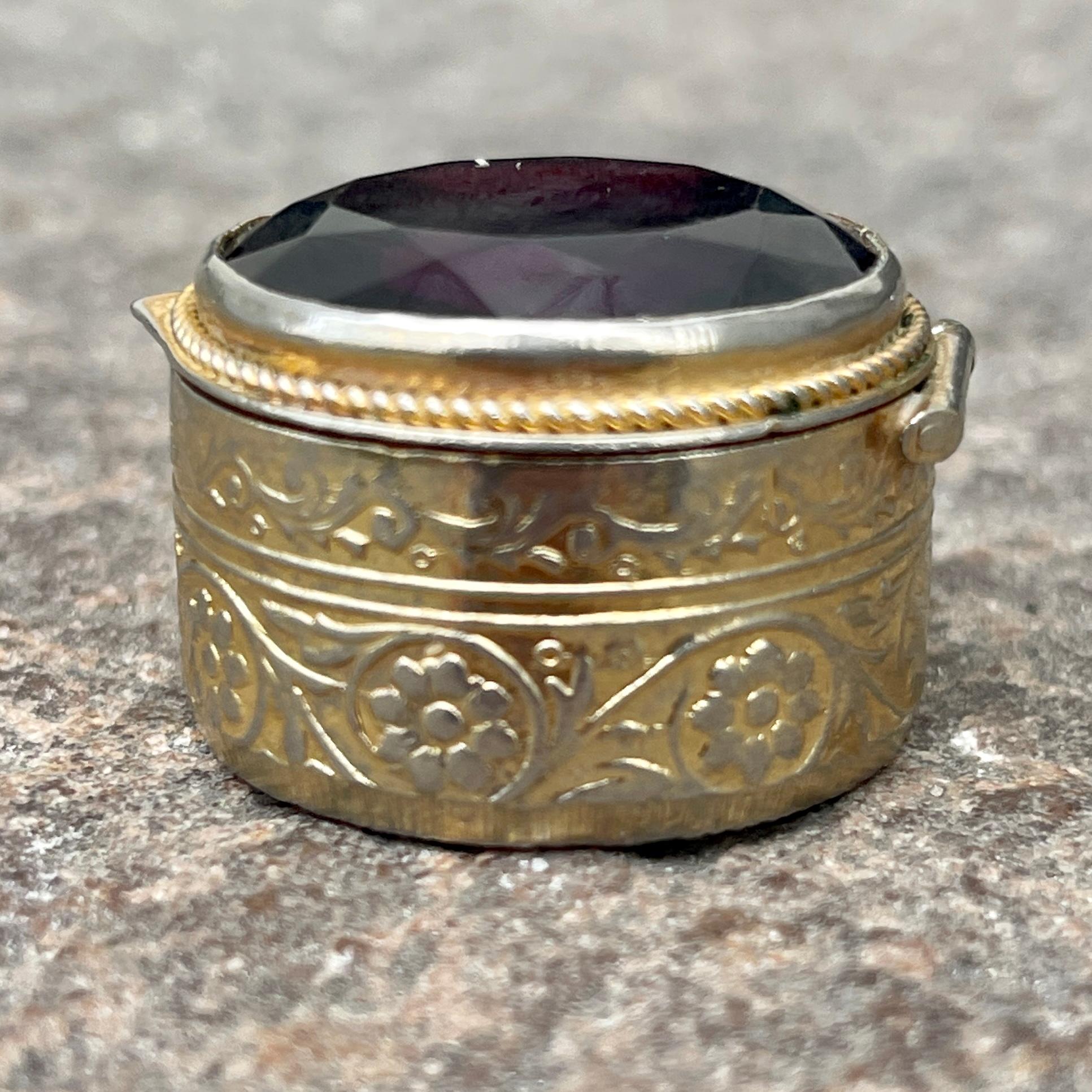 Late 19th Century Gilt Metal Pill Box with Beveled Burgundy Glass Top For Sale 7