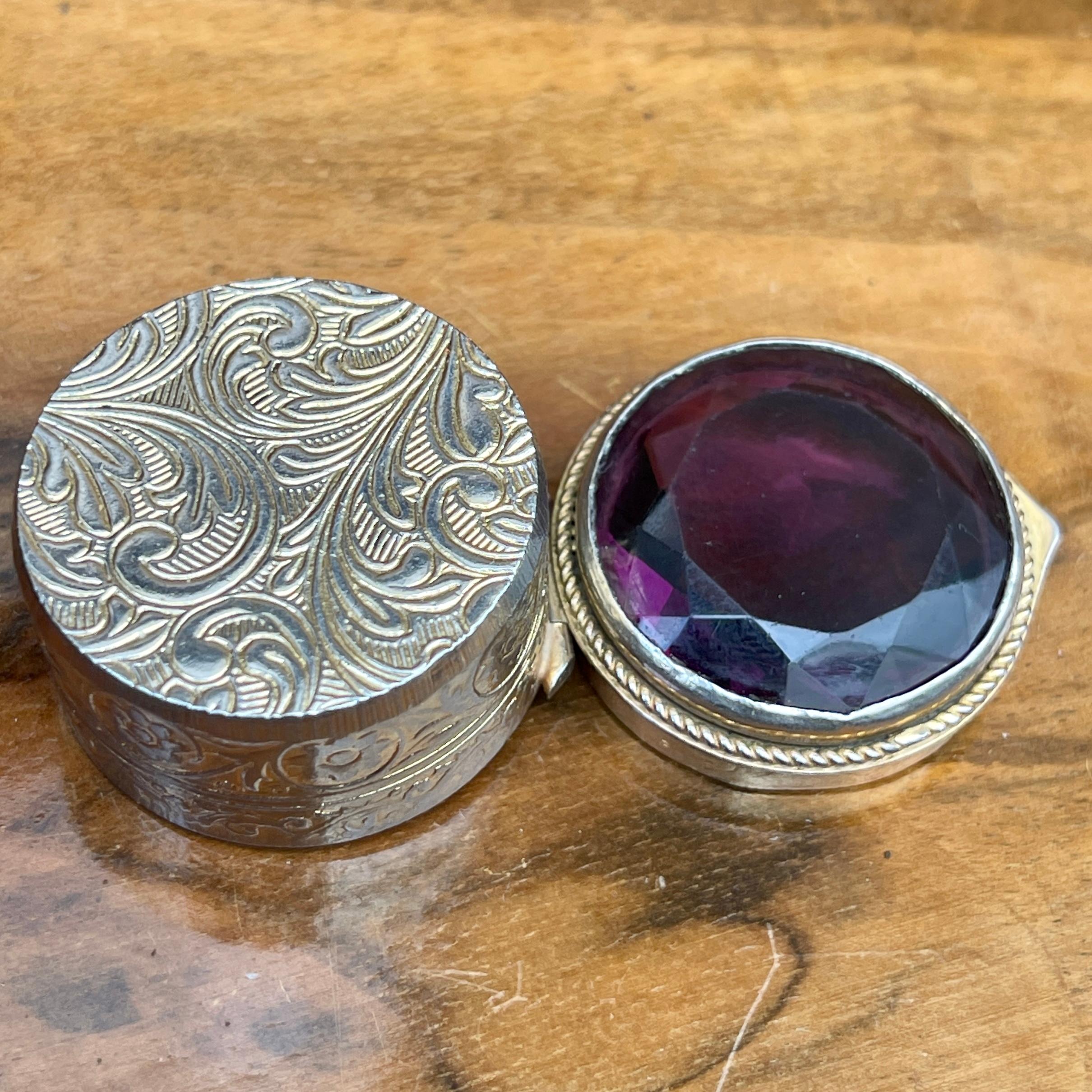 Late 19th Century Gilt Metal Pill Box with Beveled Burgundy Glass Top For Sale 1