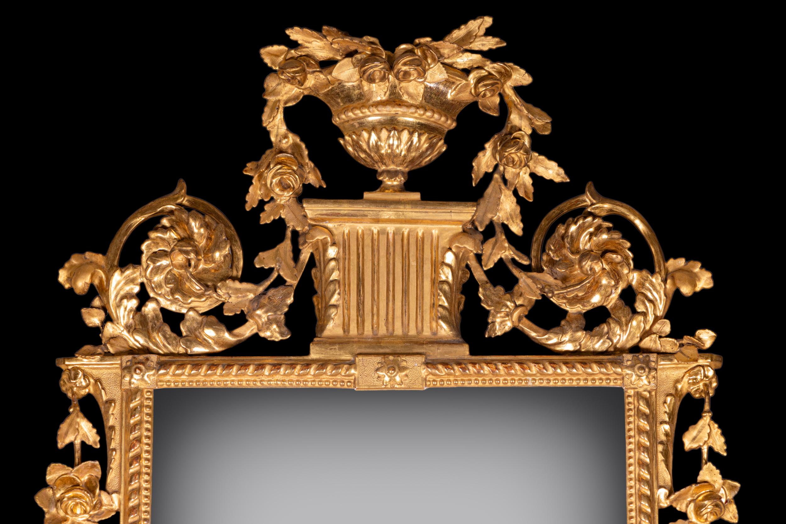 Néoclassique Miroir d'embarcadère en bois doré de la fin du XIXe siècle dans le style néo-classique de George Inness en vente