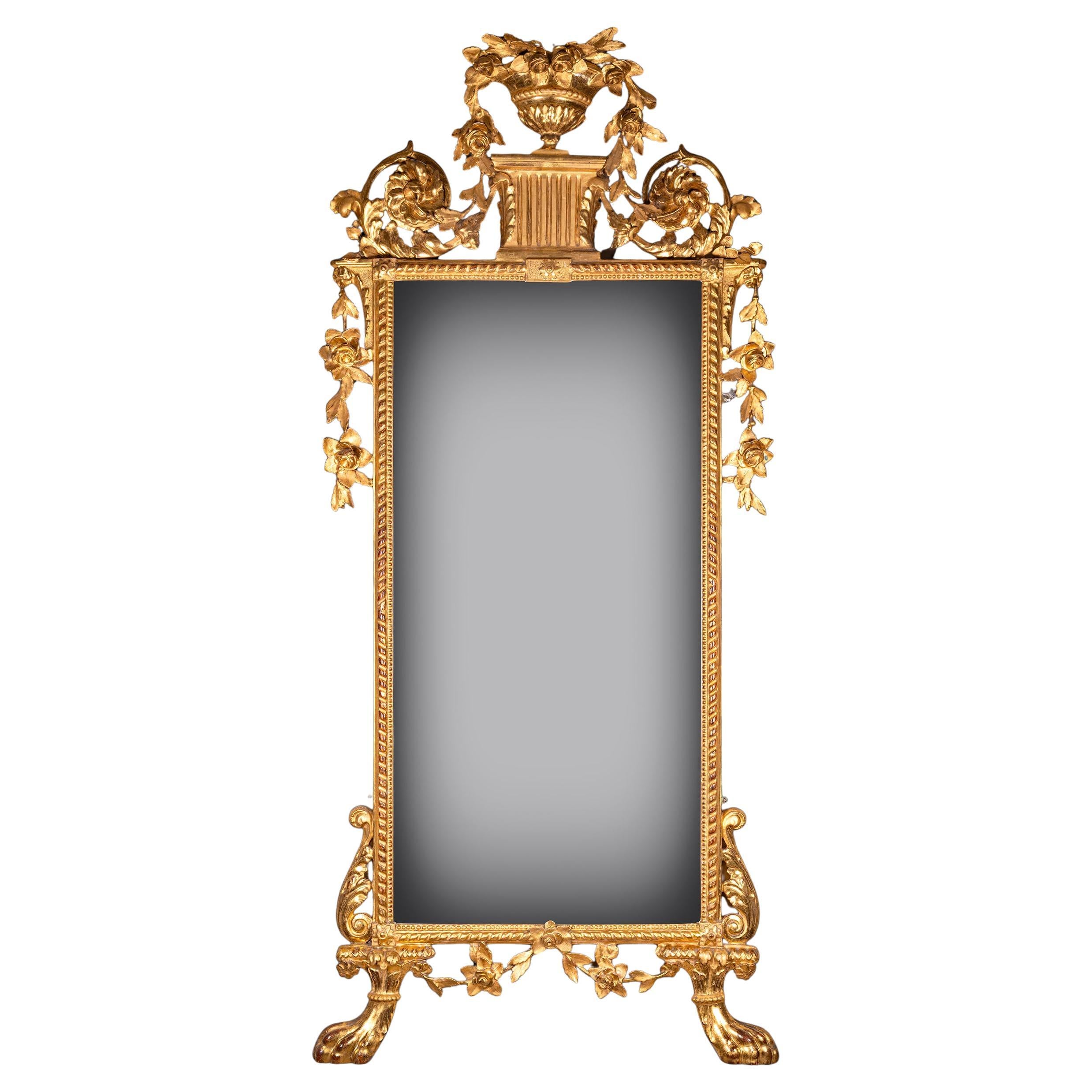 Miroir d'embarcadère en bois doré de la fin du XIXe siècle dans le style néo-classique de George Inness en vente