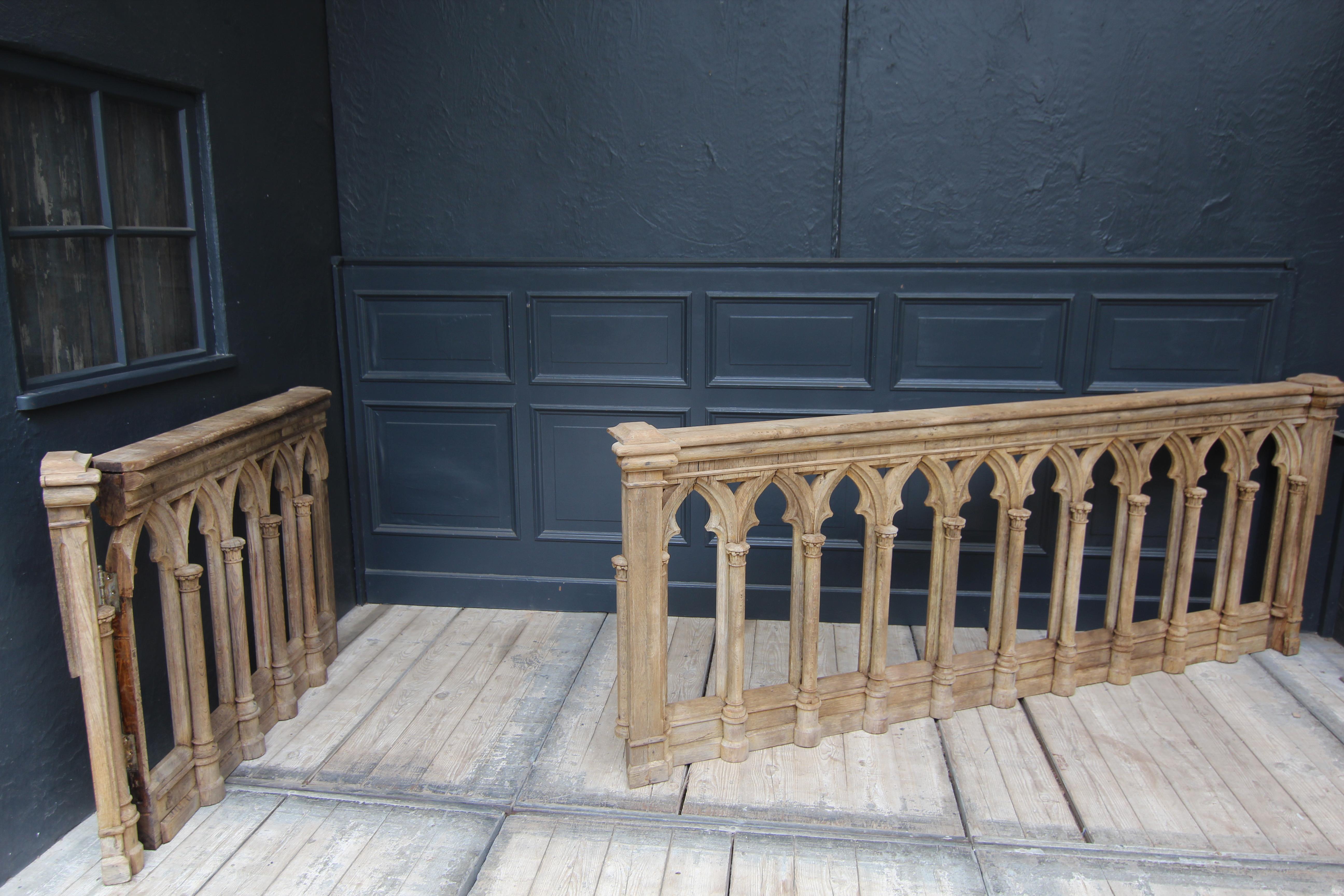 Late 19th Century Gothic Revival Oak Balustrade with Entry 6