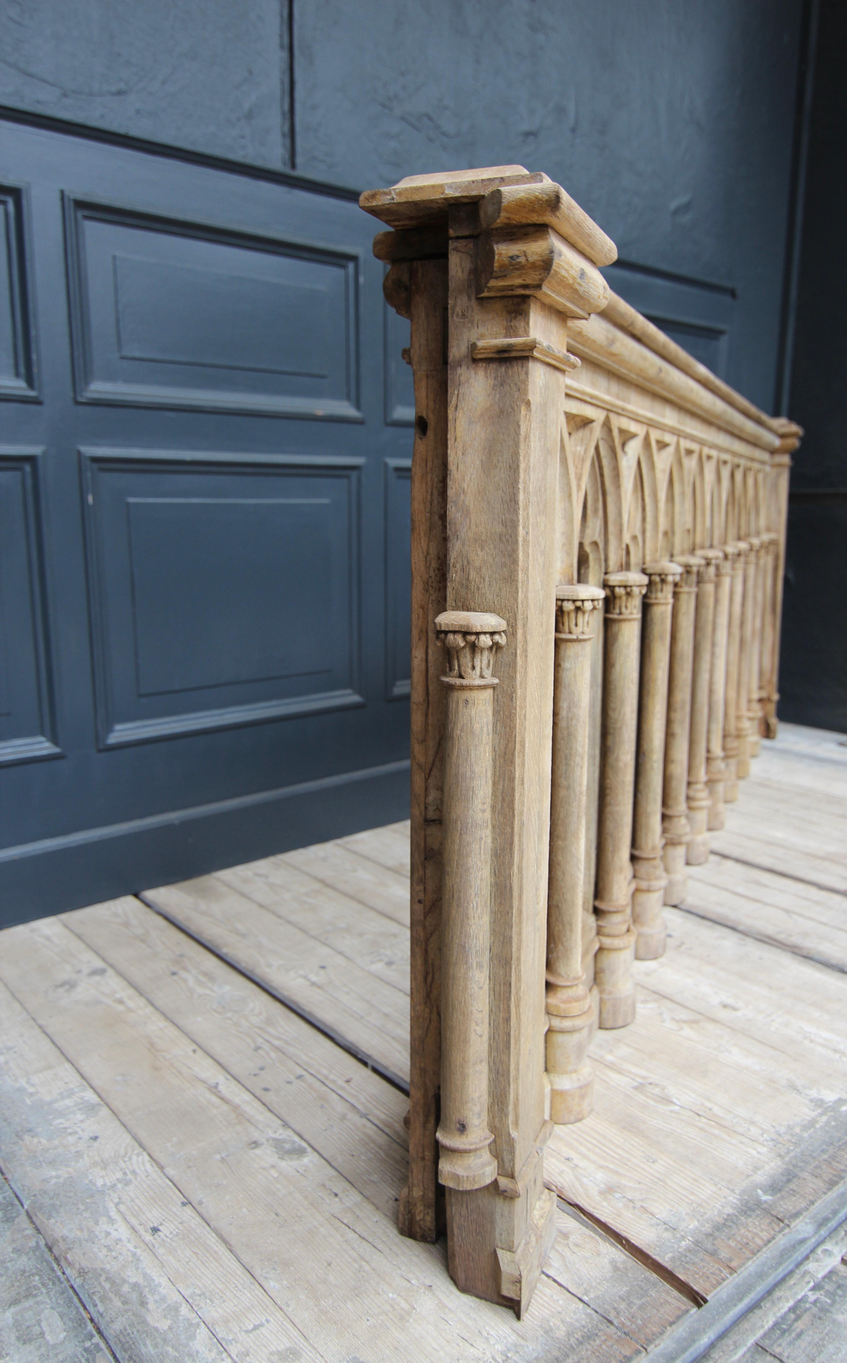 Late 19th Century Gothic Revival Oak Balustrade with Entry 10