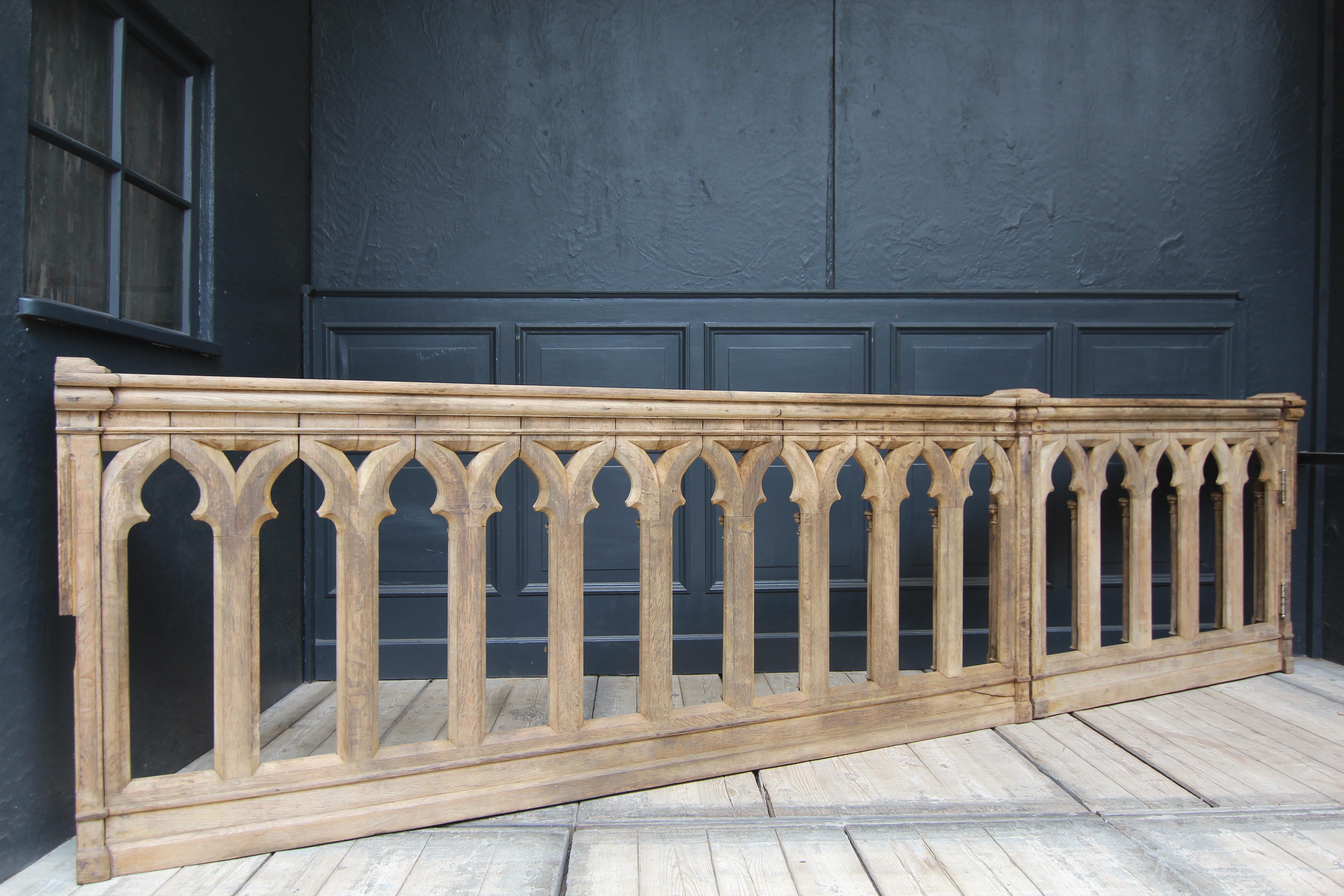 Late 19th Century Gothic Revival Oak Balustrade with Entry 11