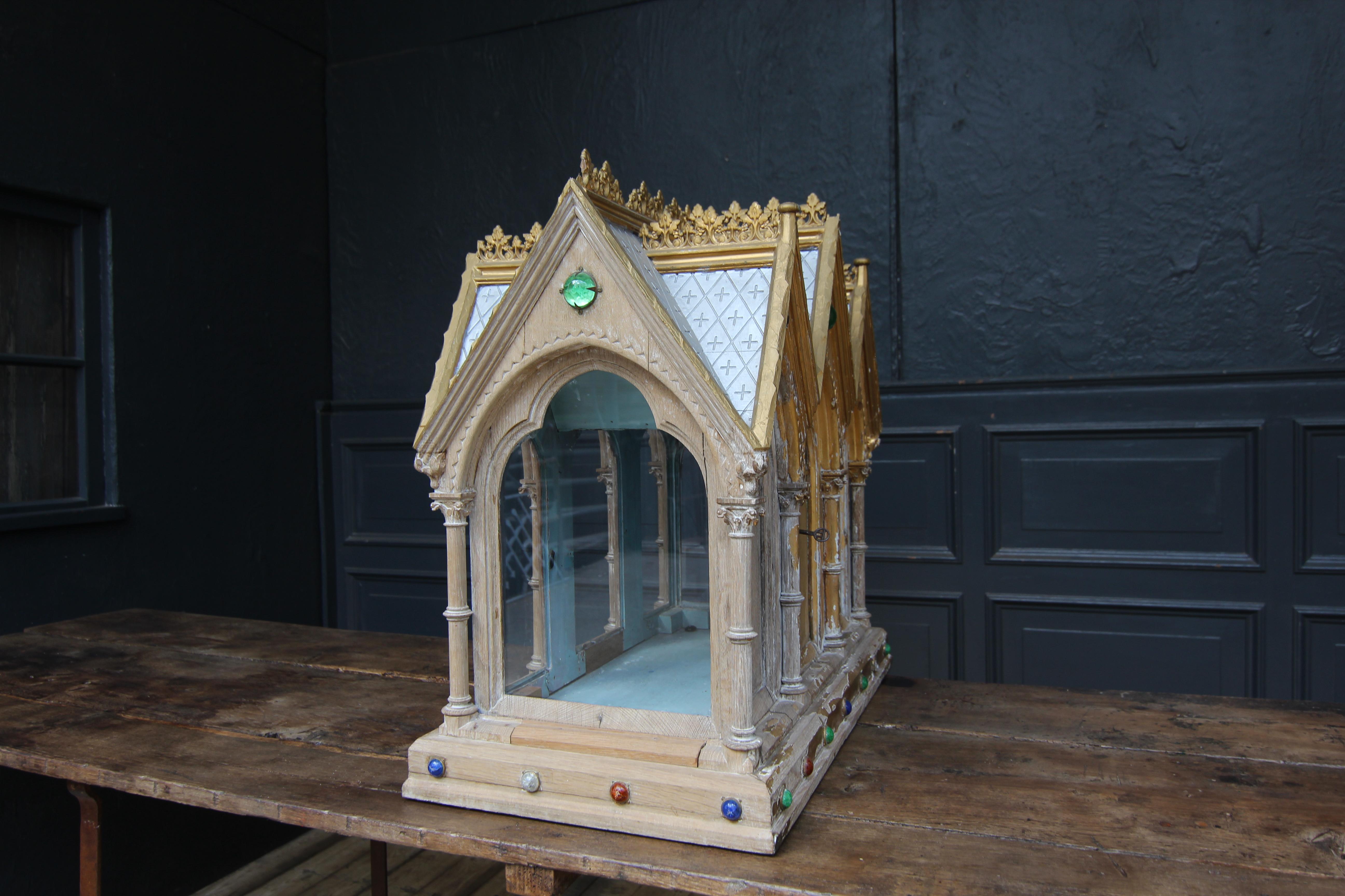 Late 19th Century Gothic Revival Reliquary Casket For Sale 6