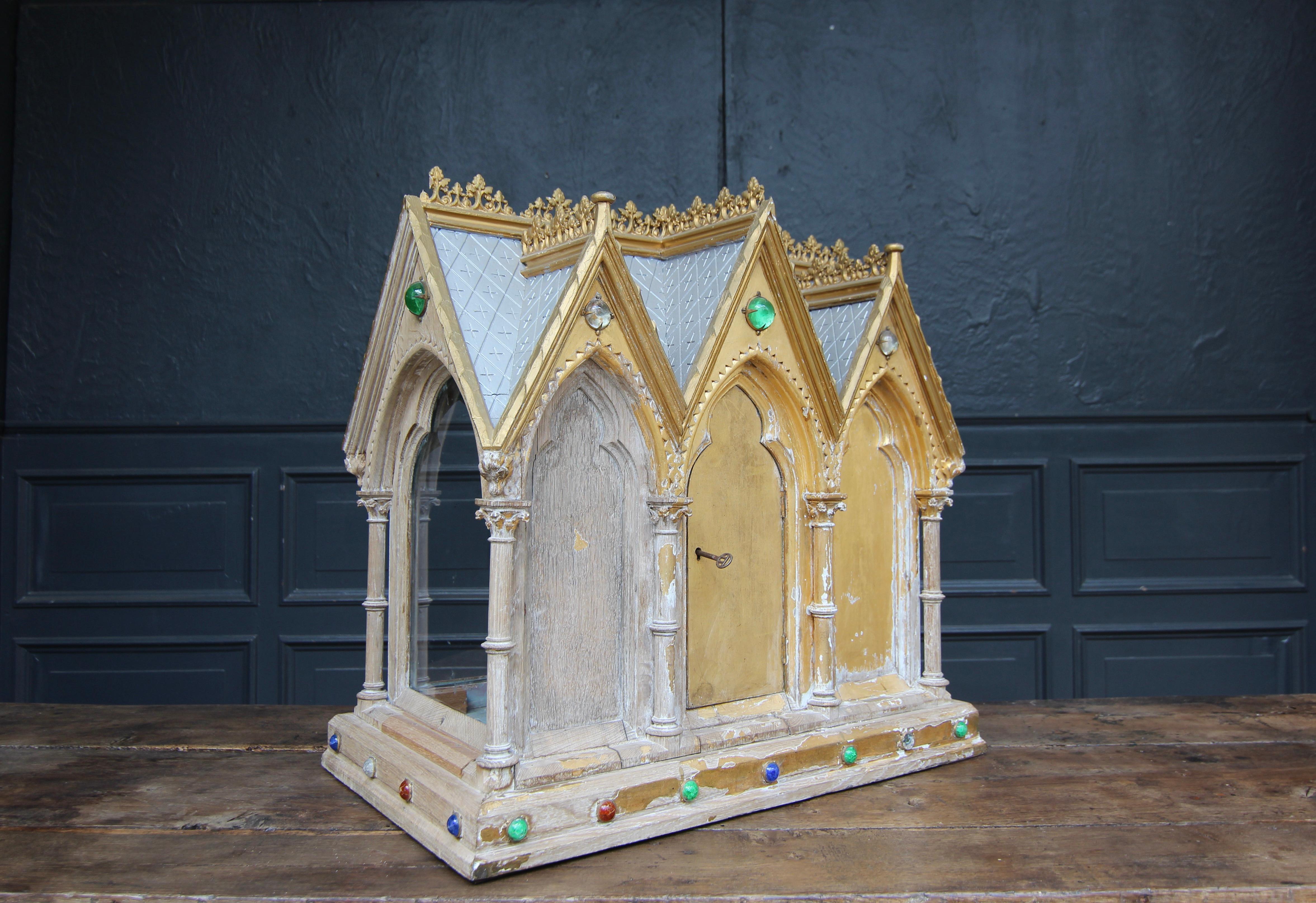 Late 19th Century Gothic Revival Reliquary Casket For Sale 7