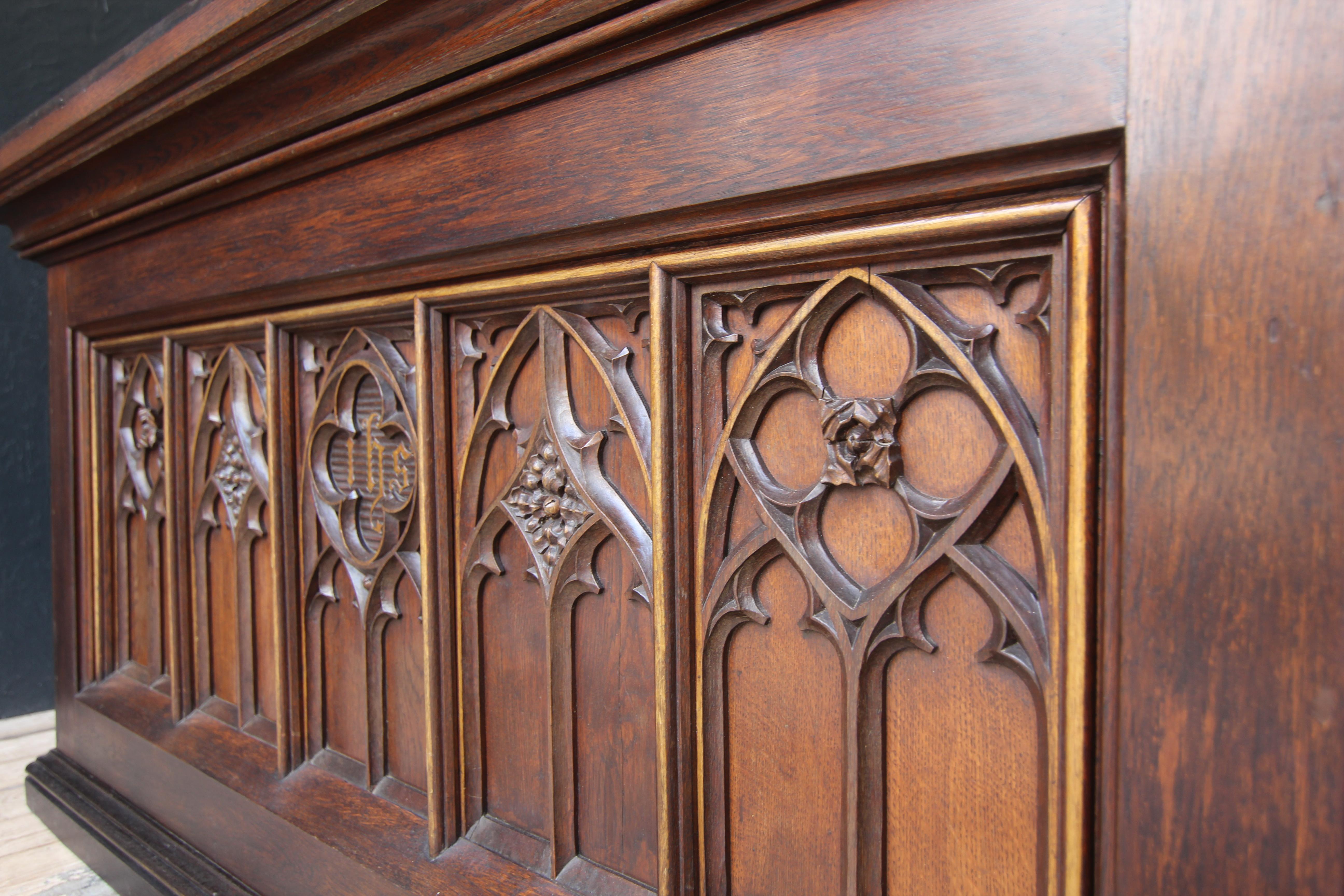 Late 19th Century Gothic Revival Shop Counter made of Oak 8