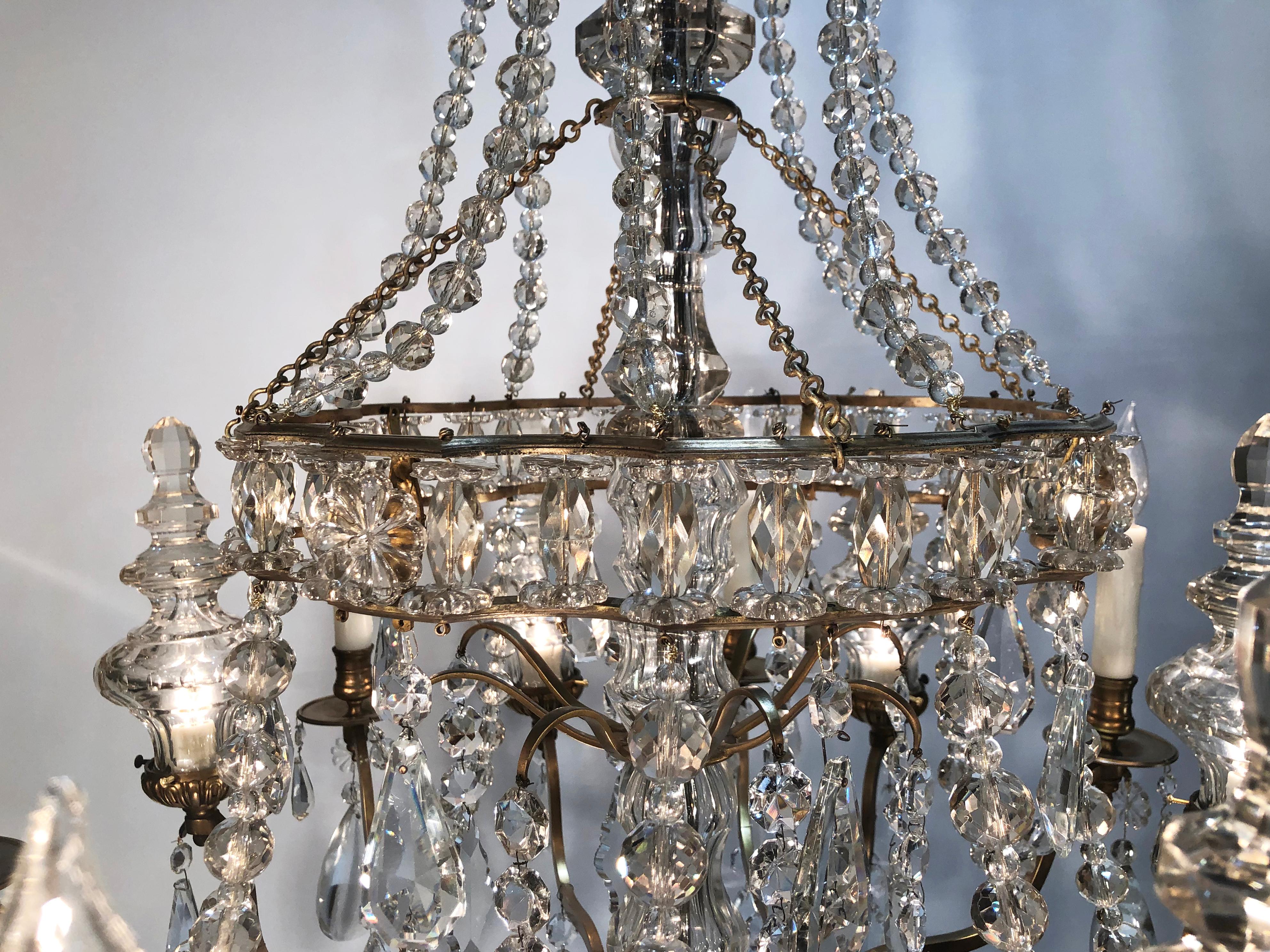 Late 19th Century Grand Louis XV Style Crystal and Gilt Bronze Chandelier For Sale 3