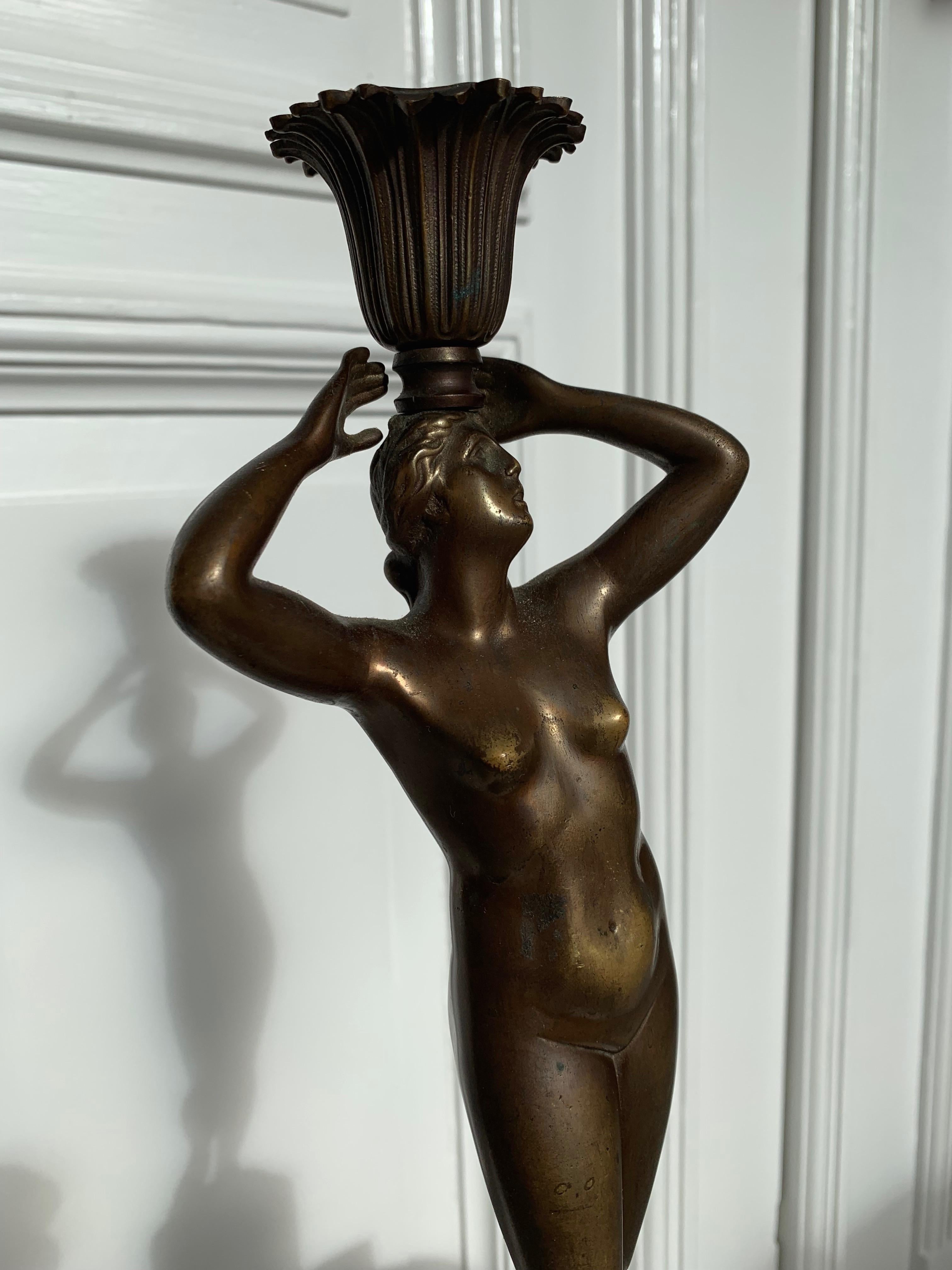 Late 19th Century Grand Tour Italian Bronze Sculpture of Nude Venus Candlestick In Good Condition For Sale In Lisse, NL