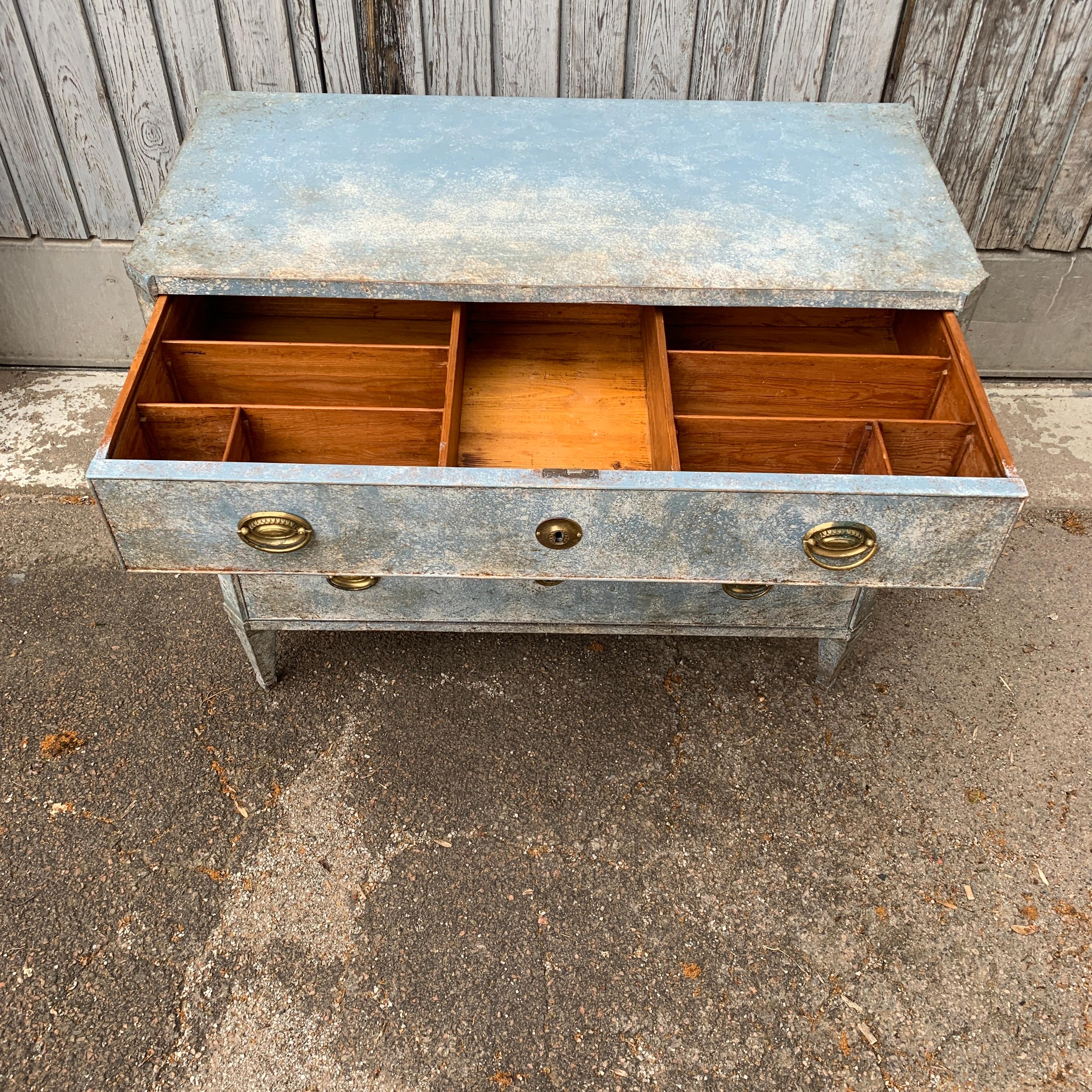Period Gustavian Chest of 3 Drawers with Original Blue Paint In Good Condition For Sale In Haddonfield, NJ