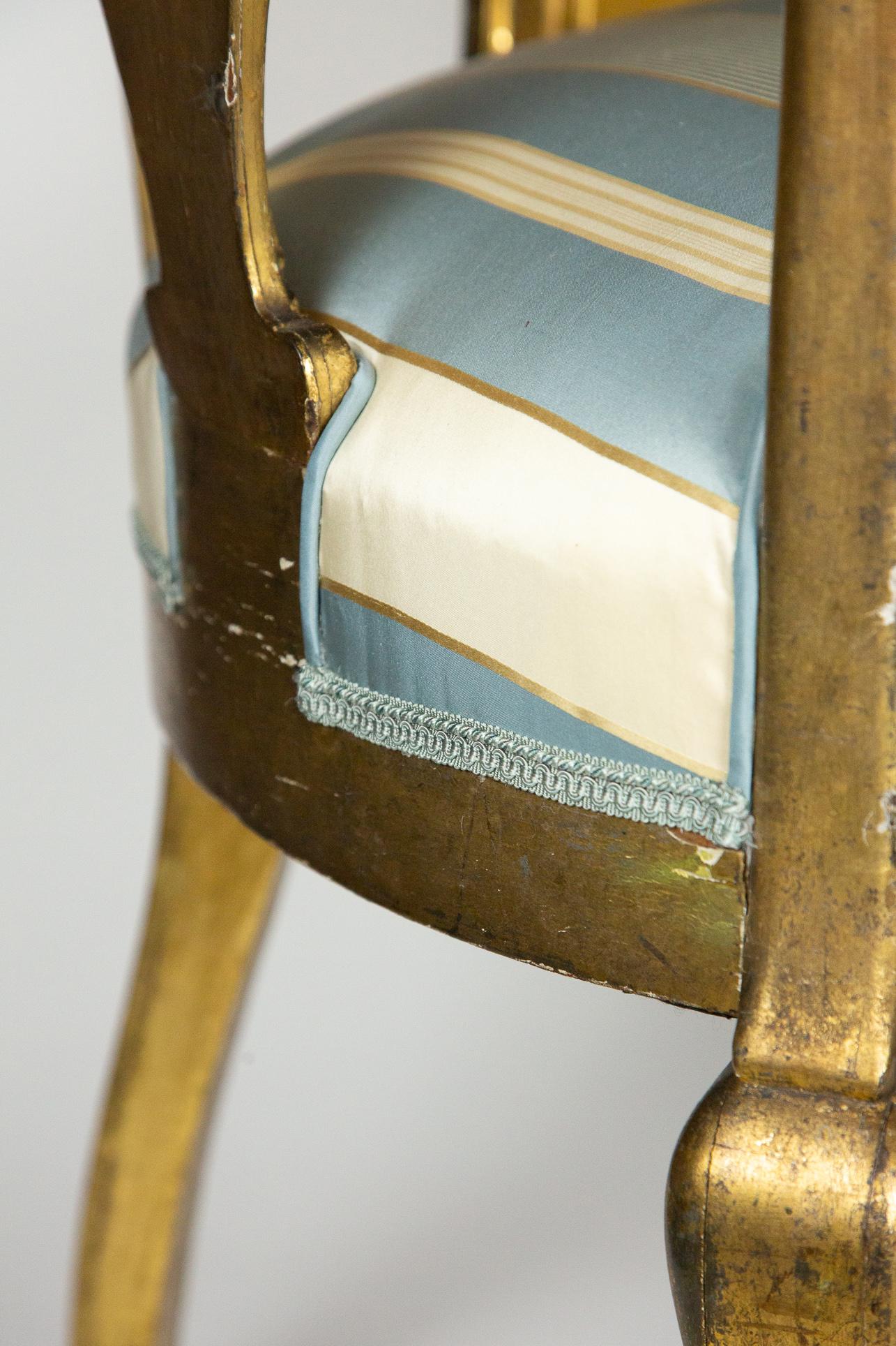 Vergoldeter Sessel im Gustavianischen Stil des späten 19. Jahrhunderts und passender Stuhl im Angebot 4