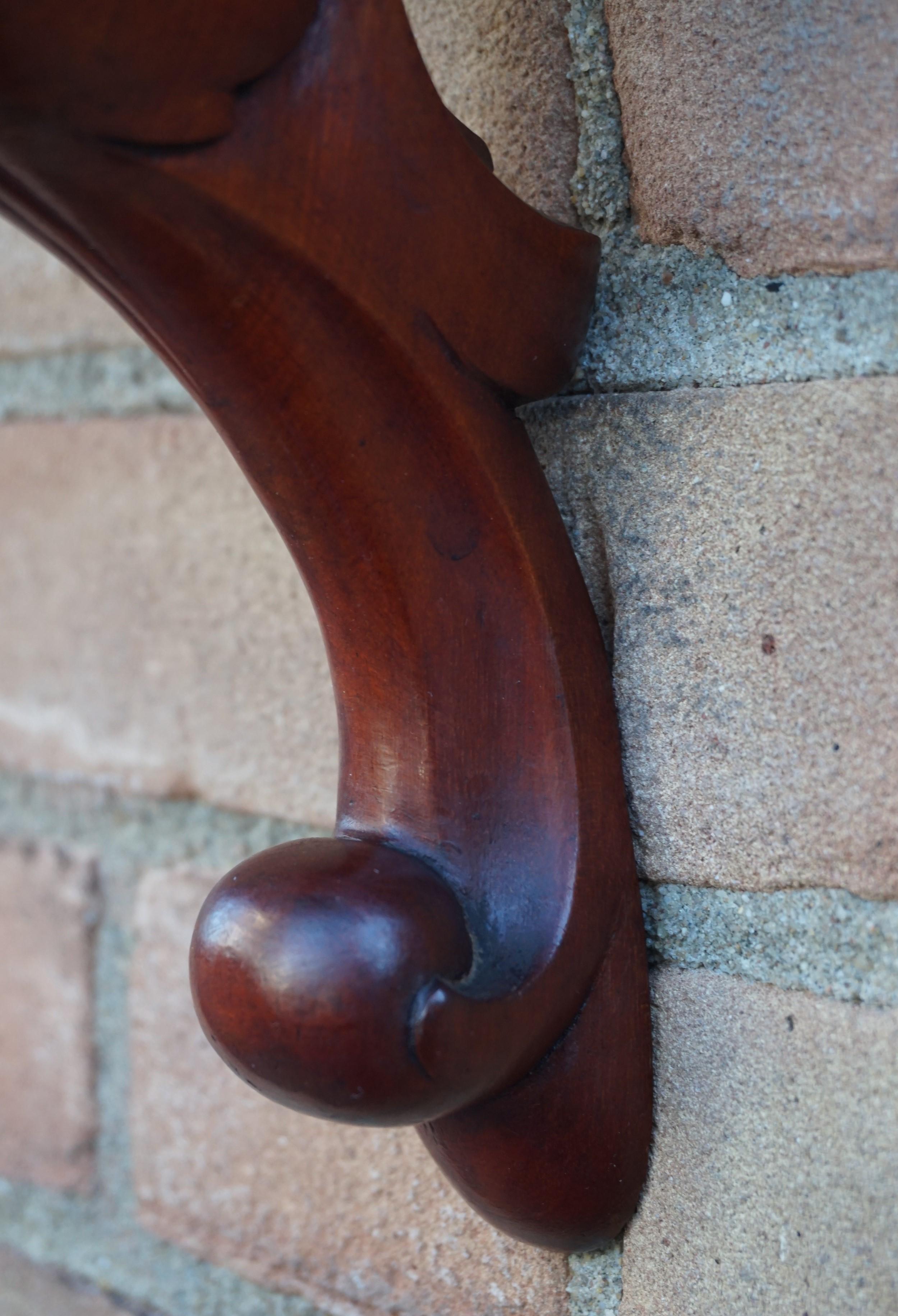 Late 19th Century Hand-Carved Solid Mahogany Victorian Era Wall Consol / Bracket In Good Condition In Lisse, NL