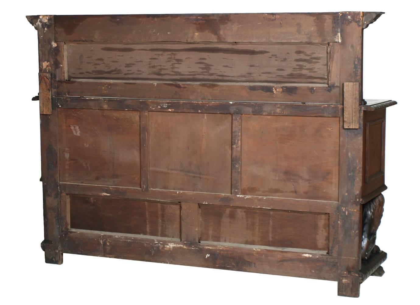 Italian Late 19th Century Hand Carved Walnut Credenza or Dresser, Tuscan Renaissance For Sale