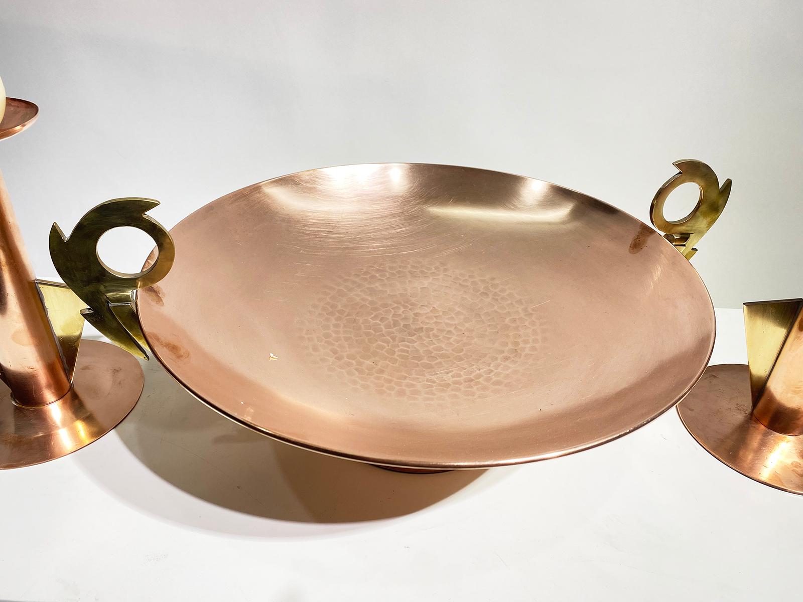 Late 19th Century Hand-Hammered Copper Tray with Candle Holders In Good Condition For Sale In Beirut, LB