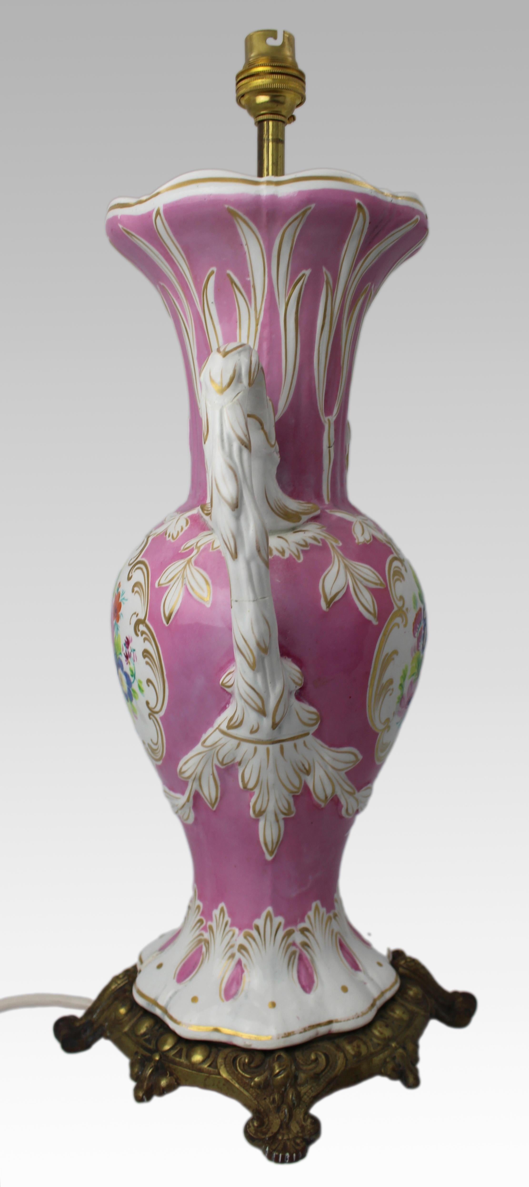 Late 19th Century Hand Painted Porcelain Table Lamp with Brass Base, circa 1890 For Sale 3