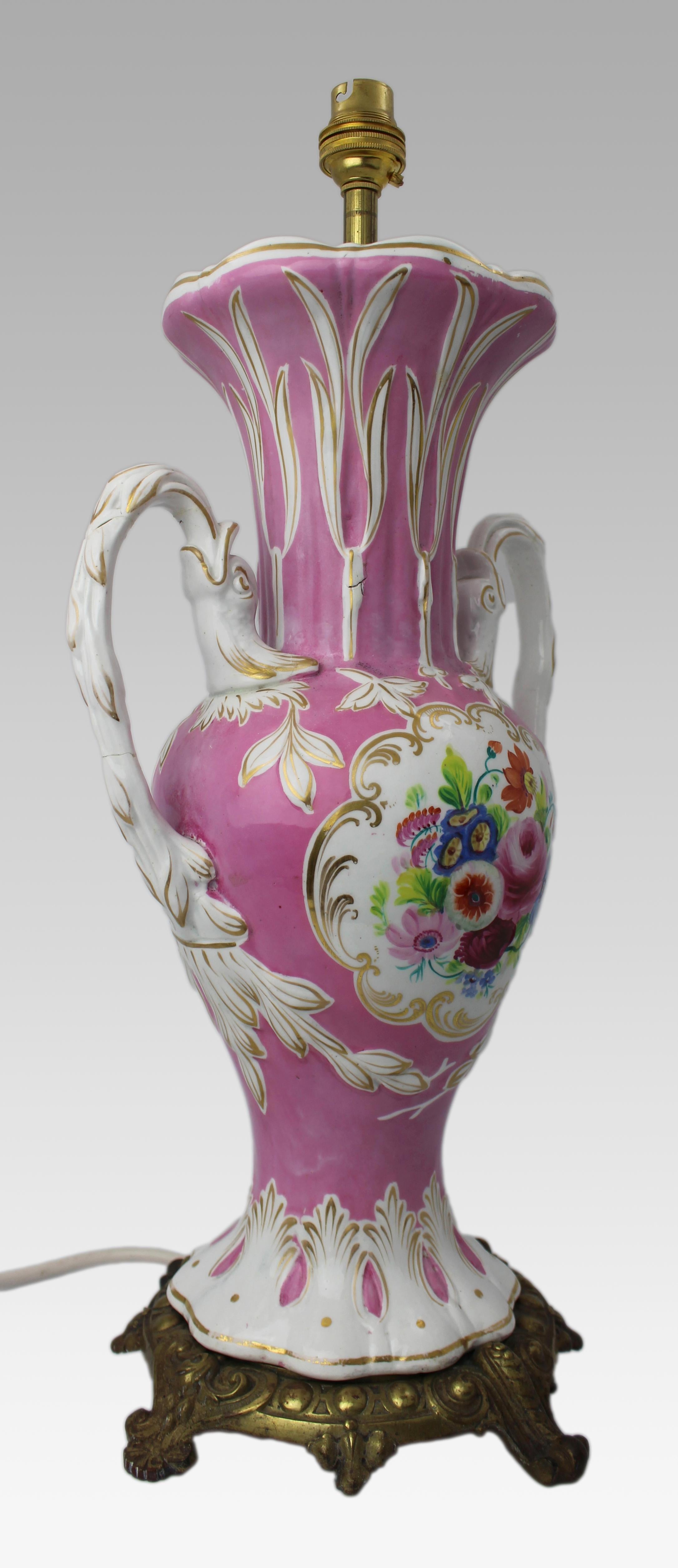 Late 19th Century Hand Painted Porcelain Table Lamp with Brass Base, circa 1890 For Sale 4