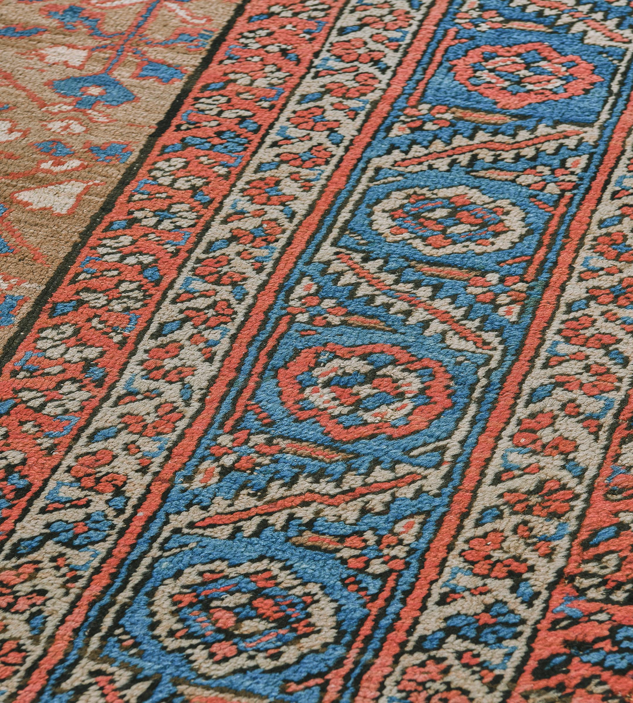 Tappeto Bakhshaish in lana intrecciata a mano della fine del XIX secolo proveniente dalla Persia nord-occidentale In condizioni buone in vendita a West Hollywood, CA