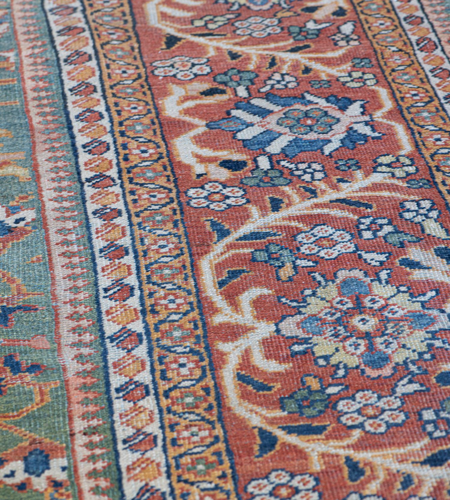 Hand-Woven Late 19th Century Handwoven Wool Persian Sultanabad Rug For Sale