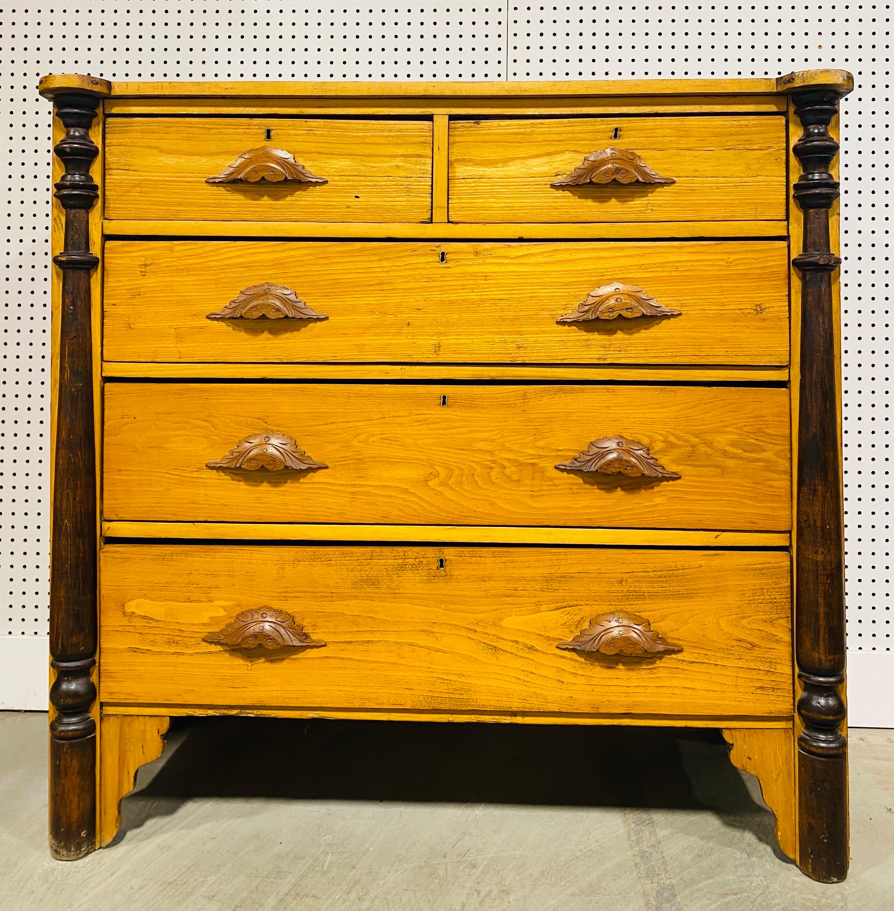 Late 19th century handcrafted rustic pine chest of drawers For Sale 2