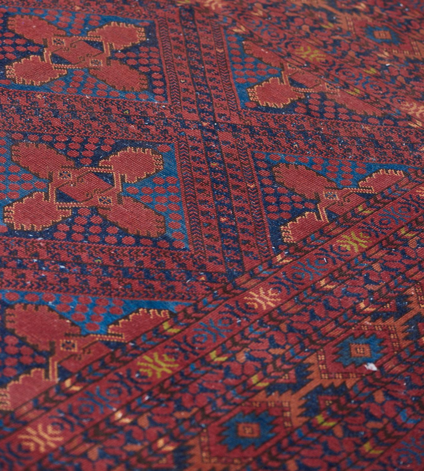 Handgewebter antiker Bokhara-Teppich aus dem späten 19. (Wolle) im Angebot