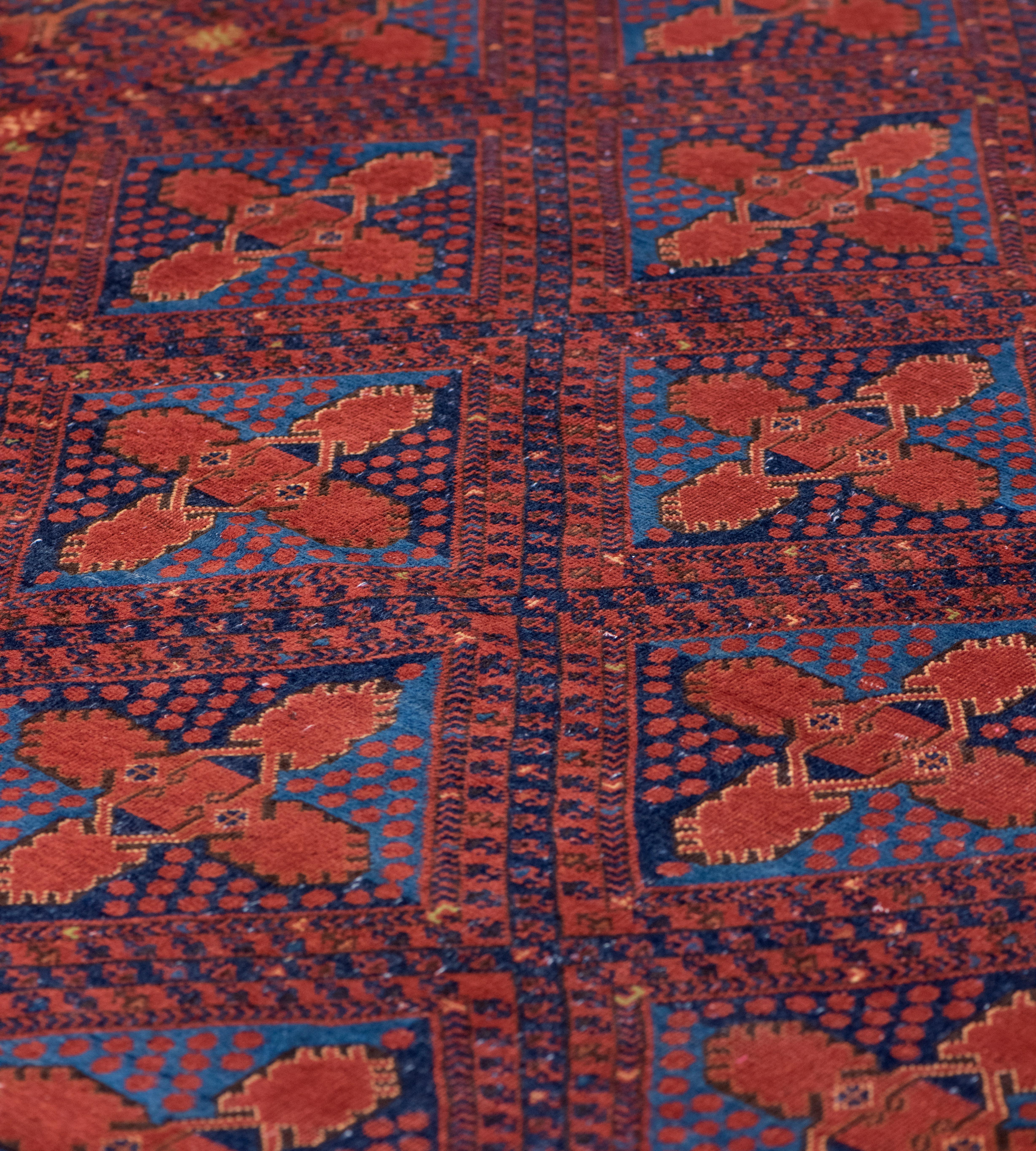 Handgewebter antiker Bokhara-Teppich aus dem späten 19. im Angebot 1