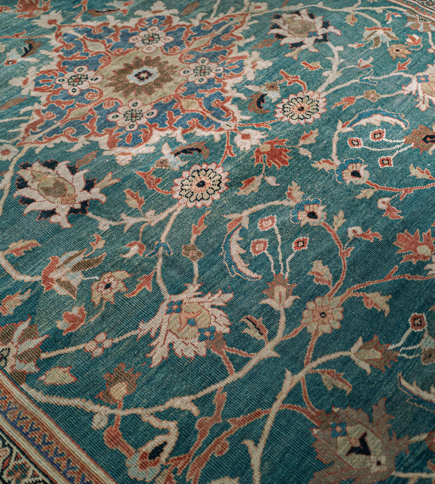 Perse Sultanabad en laine persane tissée à la main de la fin du XIXe siècle en vente