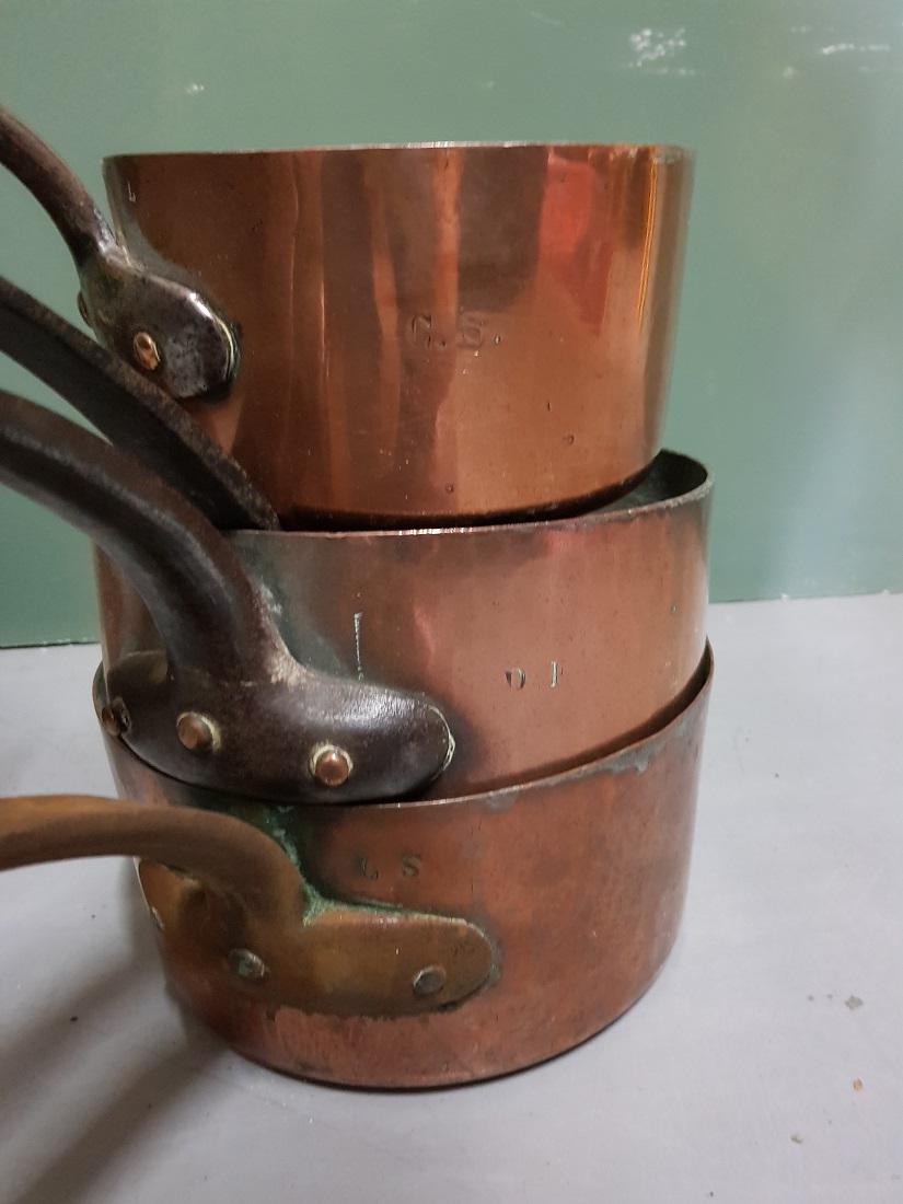 Late 19th Century Heavy and Large Size French Copper Pans Set 1