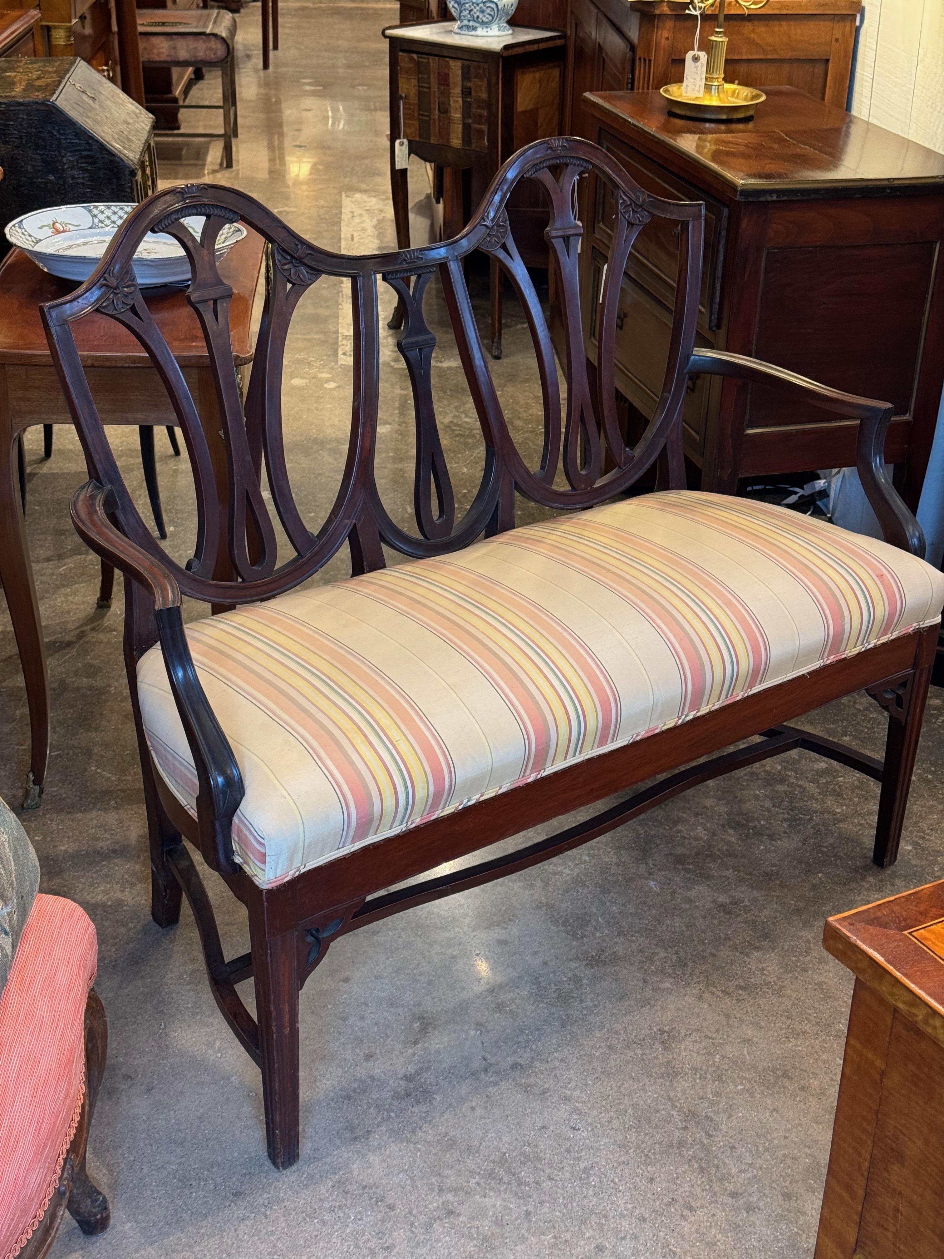 Late 19th Century Hepplewhite Style Mahogany Settee For Sale 2
