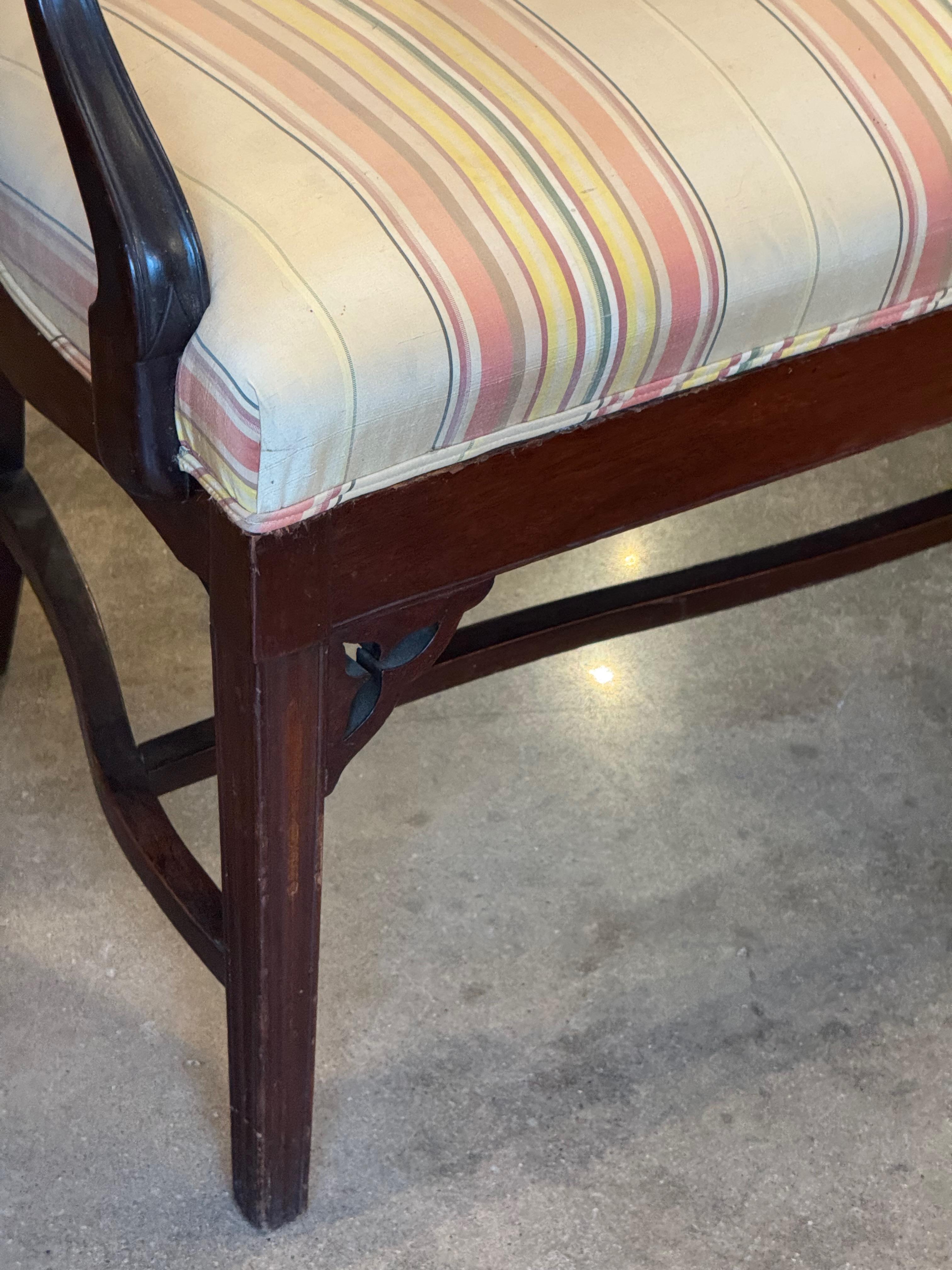 Late 19th Century Hepplewhite Style Mahogany Settee For Sale 3