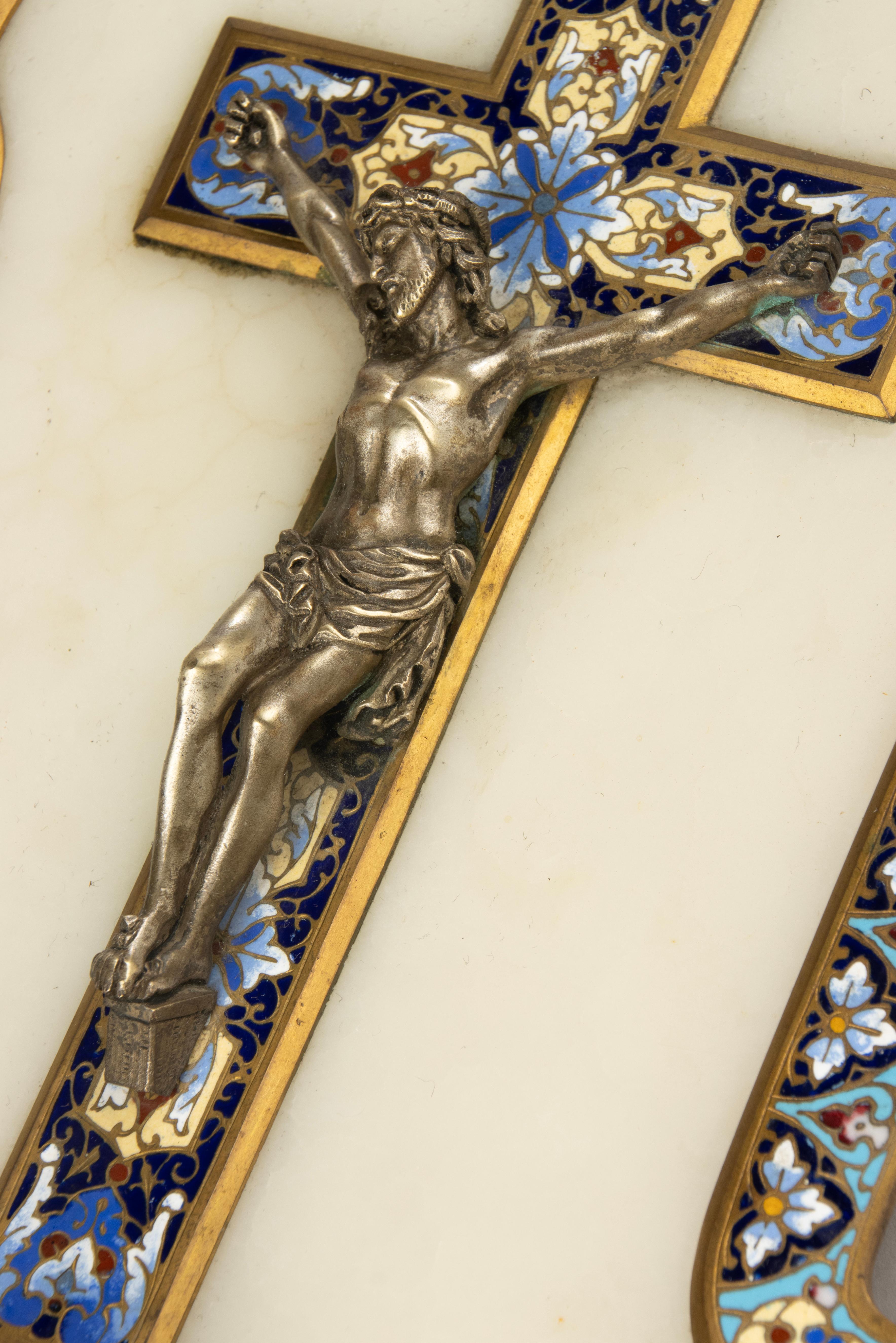 Fin du 19ème siècle Fontaine à eau bénite - Crucifix Jésus en bronze - Emaux cloisonnés en vente 12