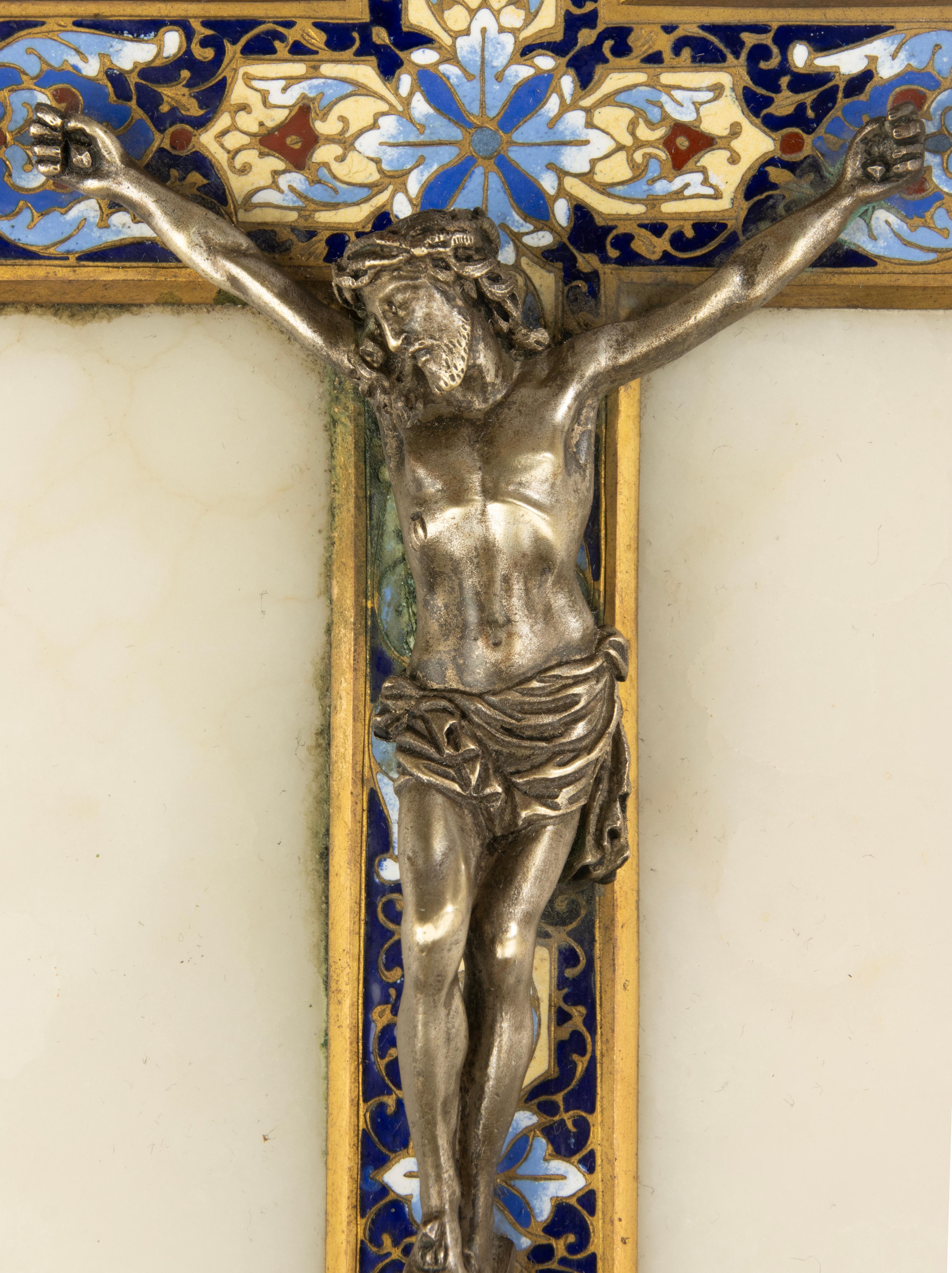 Fin du 19ème siècle Fontaine à eau bénite - Crucifix Jésus en bronze - Emaux cloisonnés en vente 1