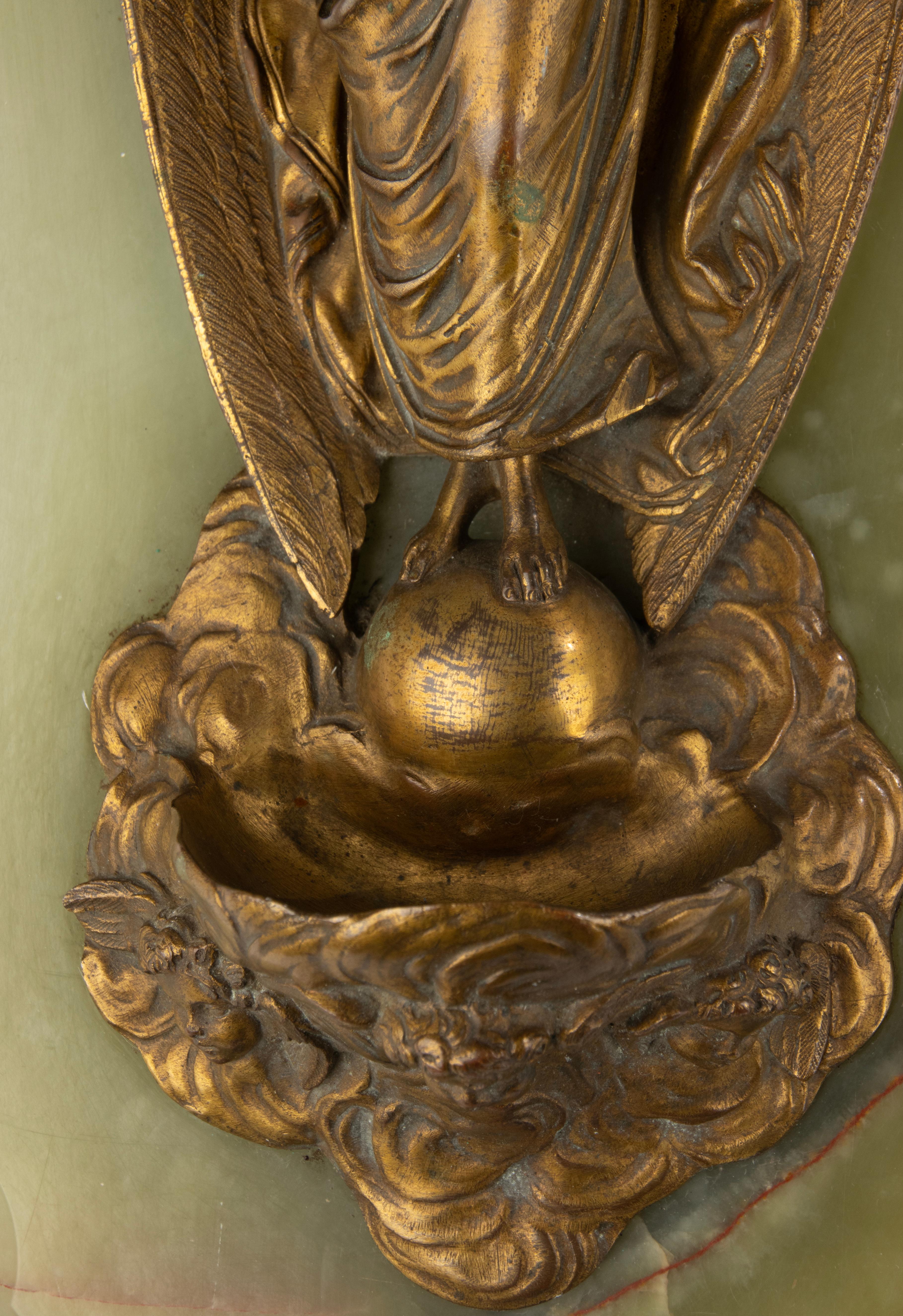 Français Fin du 19ème siècle Fonts baptismaux - France - Bronze et Onyx - Motif Ange en vente