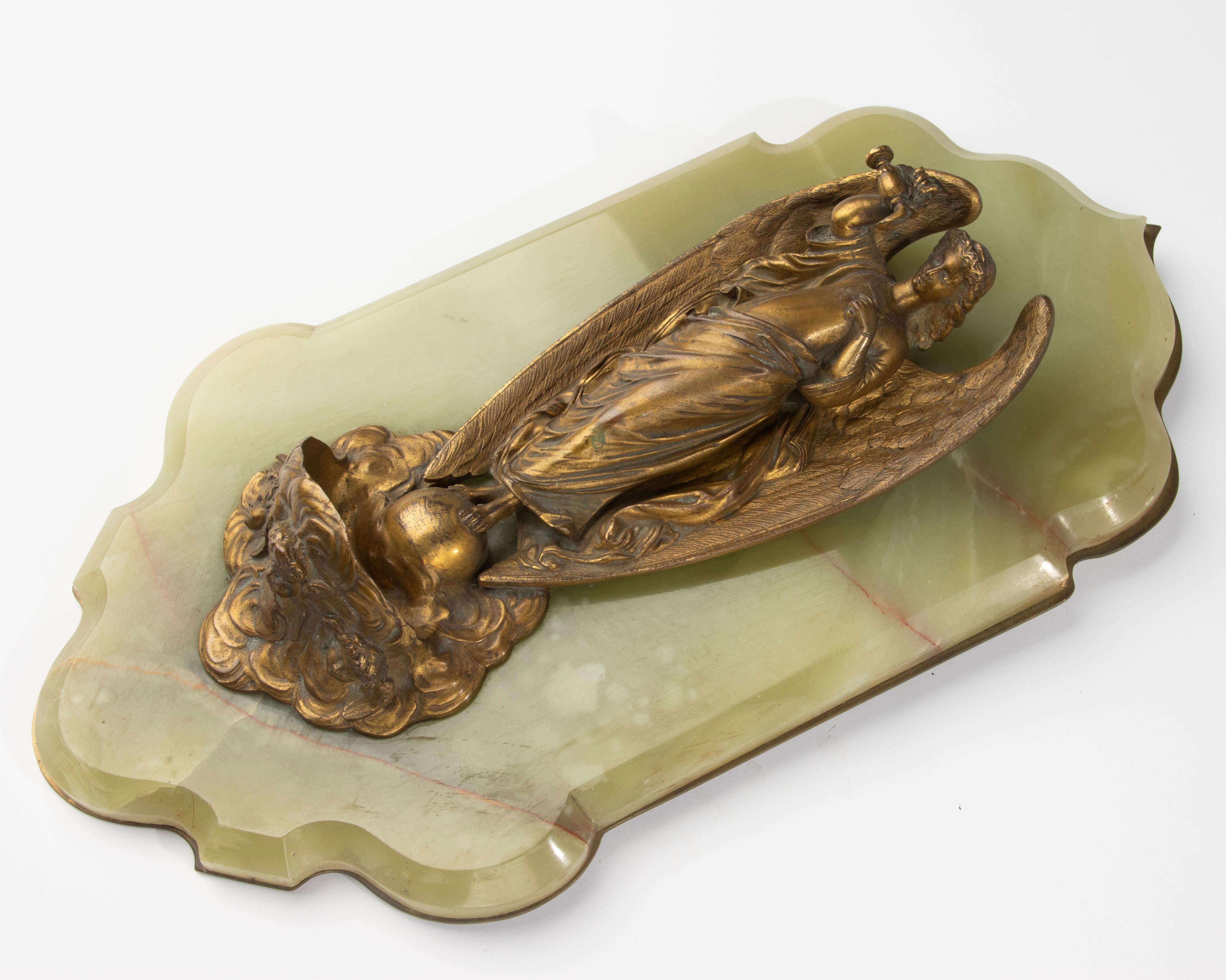 Fait main Fin du 19ème siècle Fonts baptismaux - France - Bronze et Onyx - Motif Ange en vente