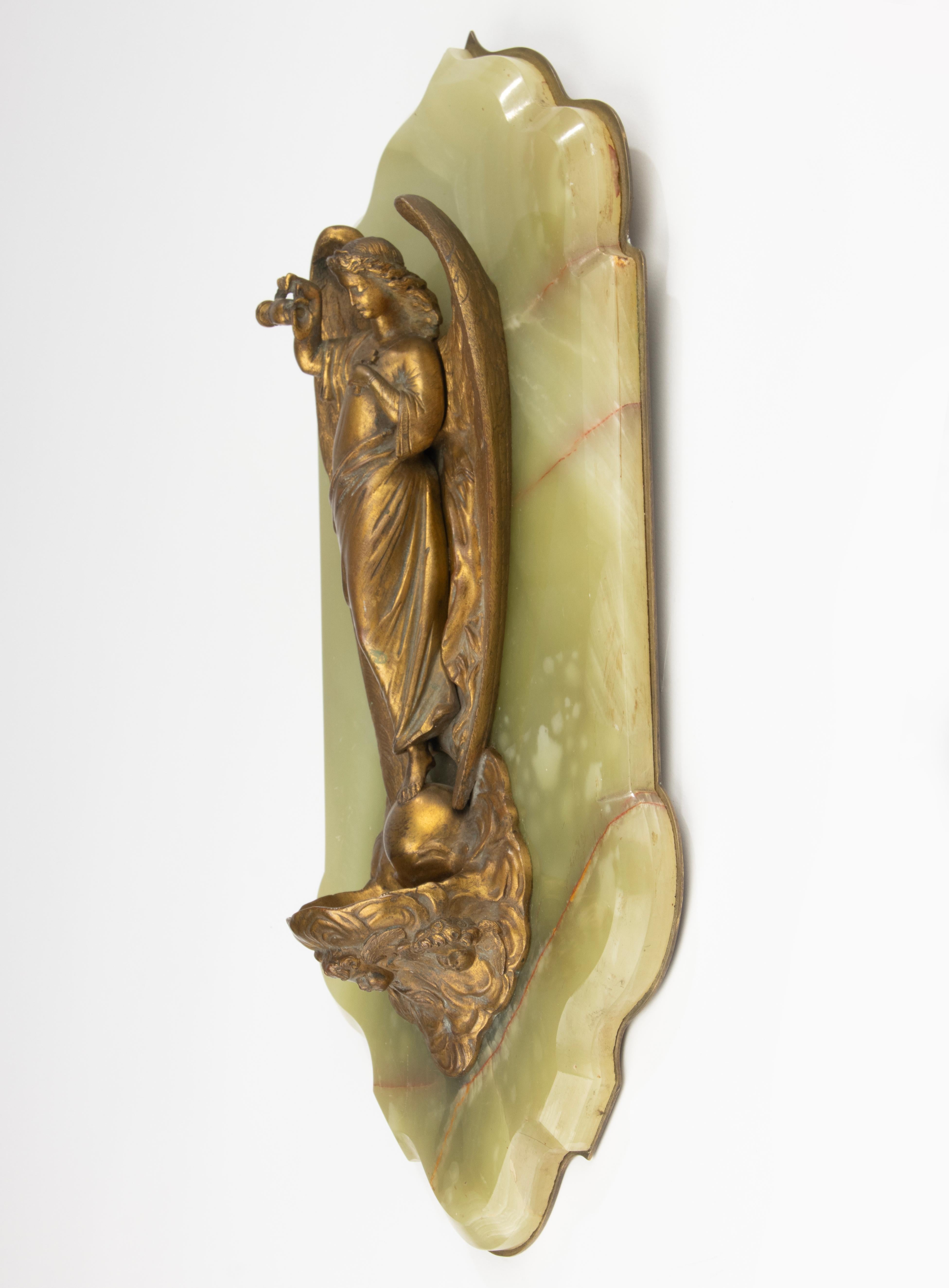Fin du XIXe siècle Fin du 19ème siècle Fonts baptismaux - France - Bronze et Onyx - Motif Ange en vente