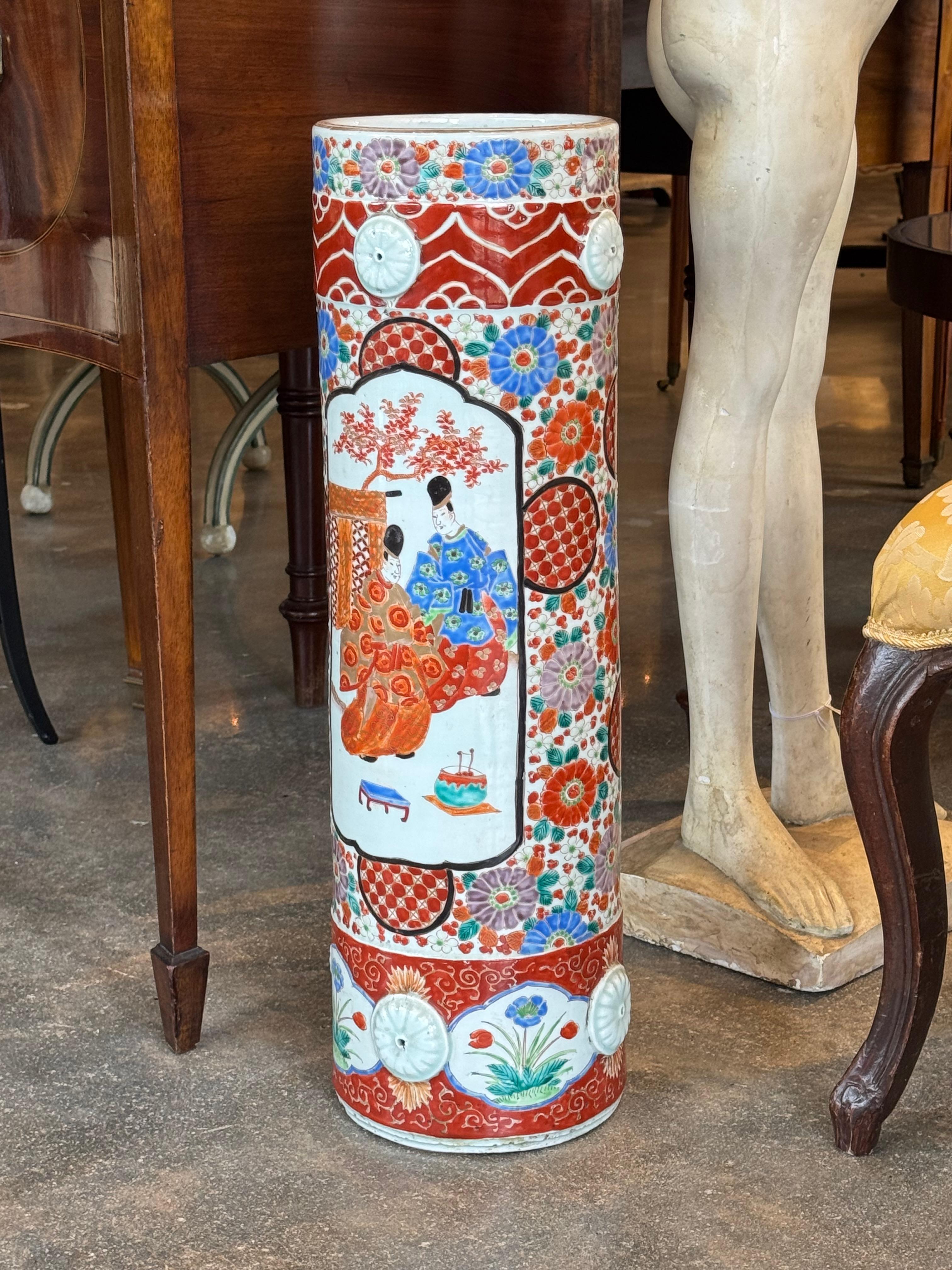 Chinois Fin du 19e siècle - Imari Porcelain Umbrella Stand en vente